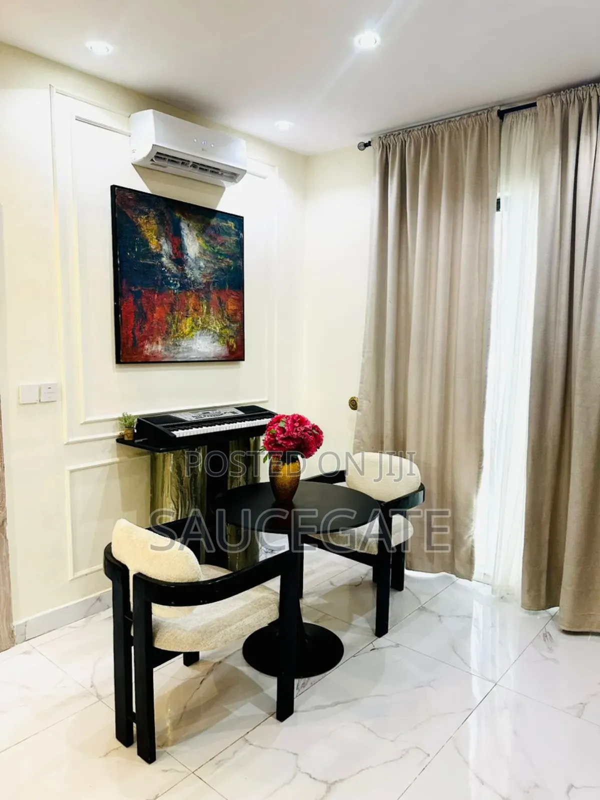 Furnished 2bdrm Block of Flats in Lekki Phase 1 for rent