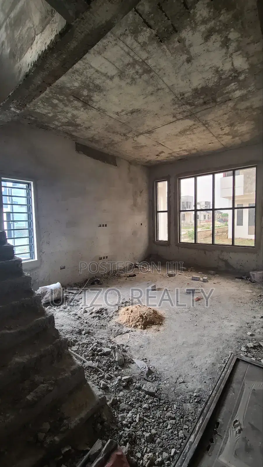 3bdrm Townhouse/Terrace in Abijo Gra for Sale