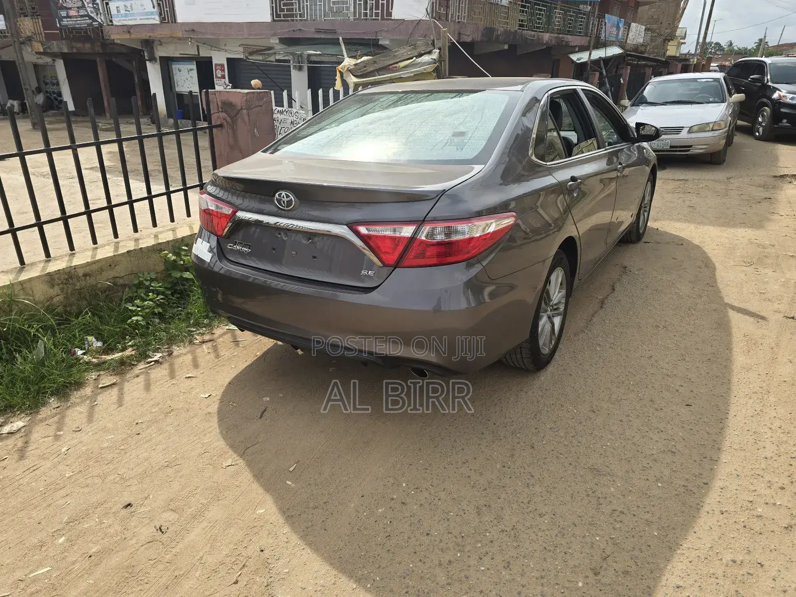 Toyota Camry SE 4dr Sedan (2.5L 4cyl 6A) 2017 Gray