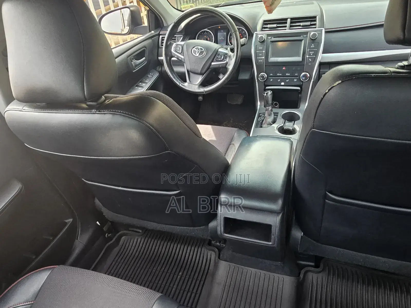 Toyota Camry SE 4dr Sedan (2.5L 4cyl 6A) 2017 Gray