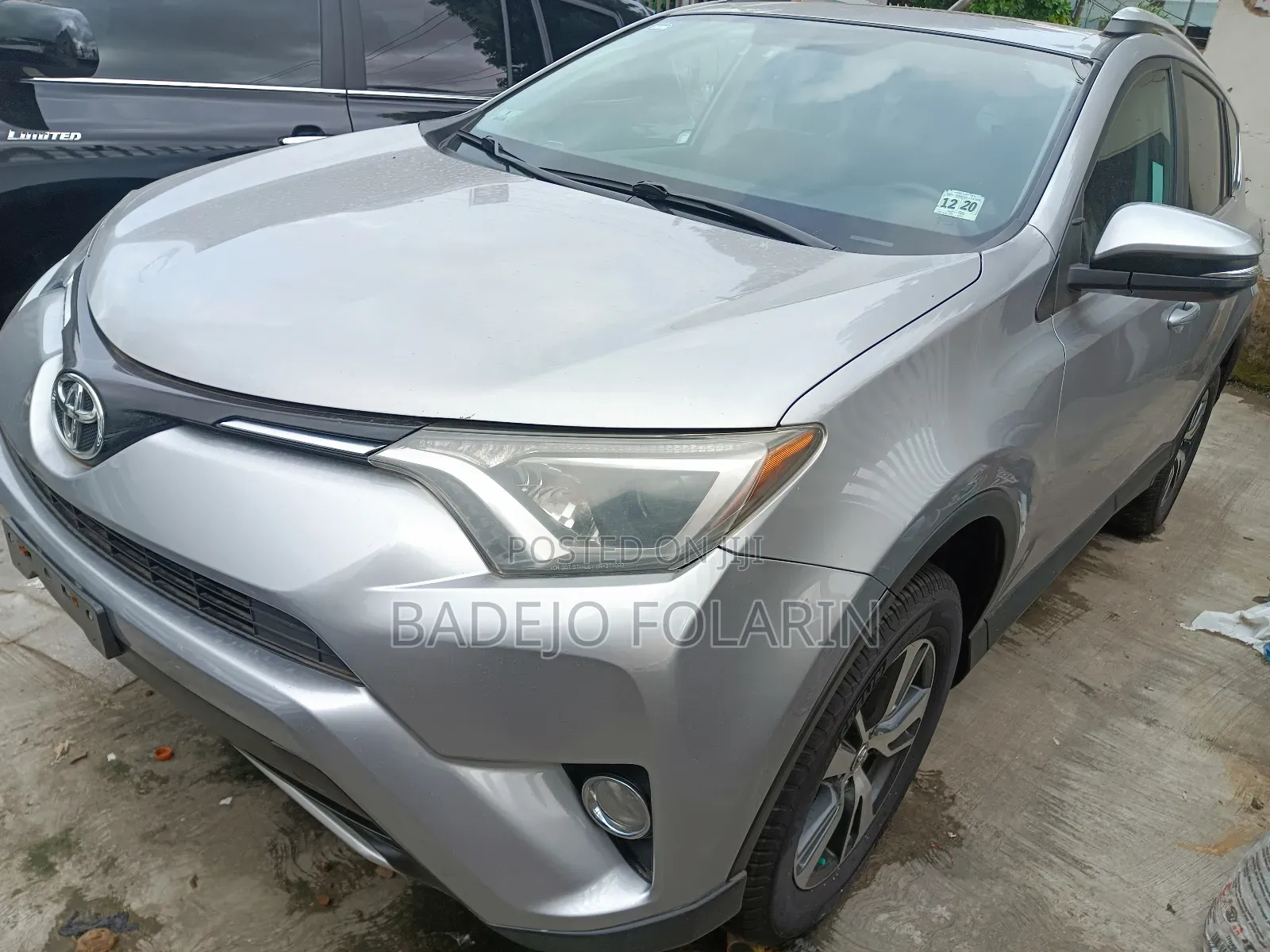 Toyota RAV4 XLE AWD (2.5L 4cyl 6A) 2017 Silver