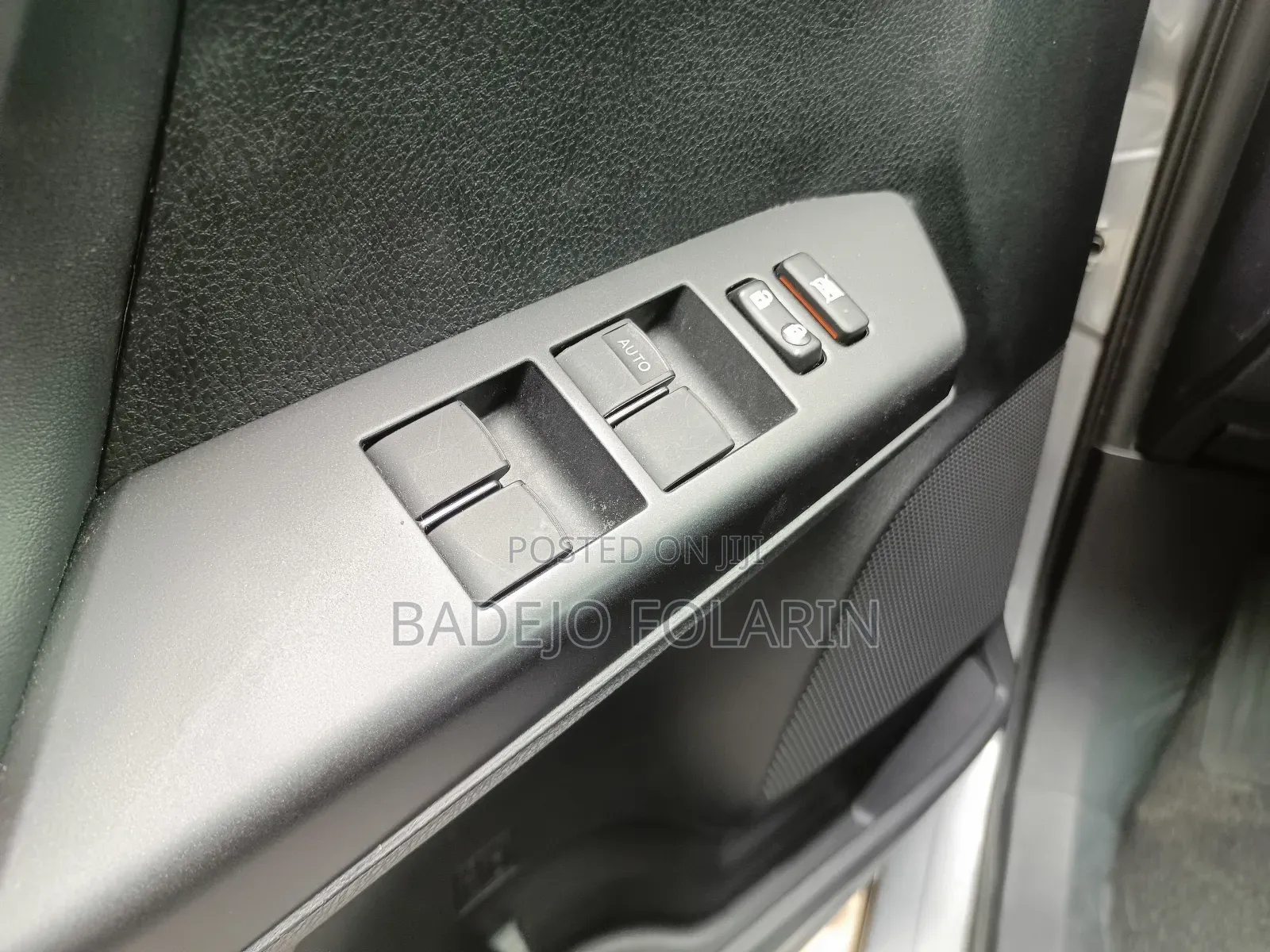 Toyota RAV4 XLE AWD (2.5L 4cyl 6A) 2017 Silver