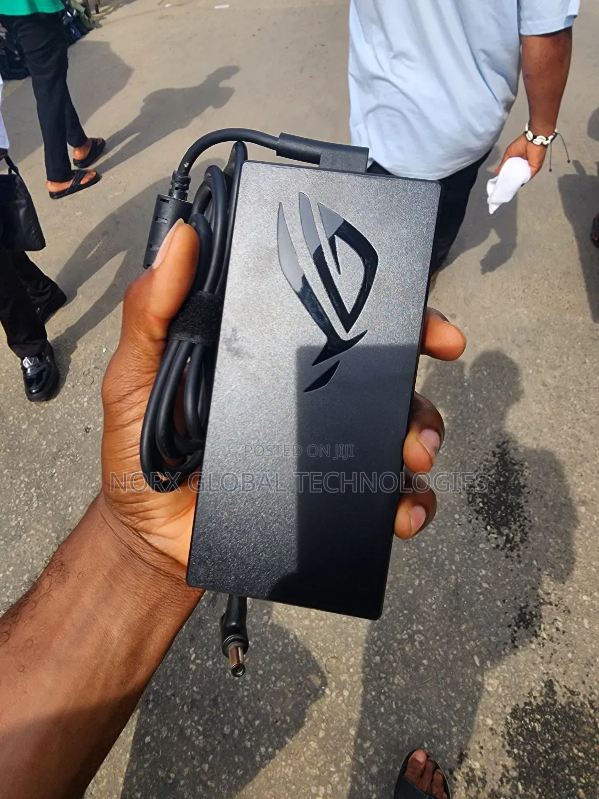 240w Asus Rog Power Adapter