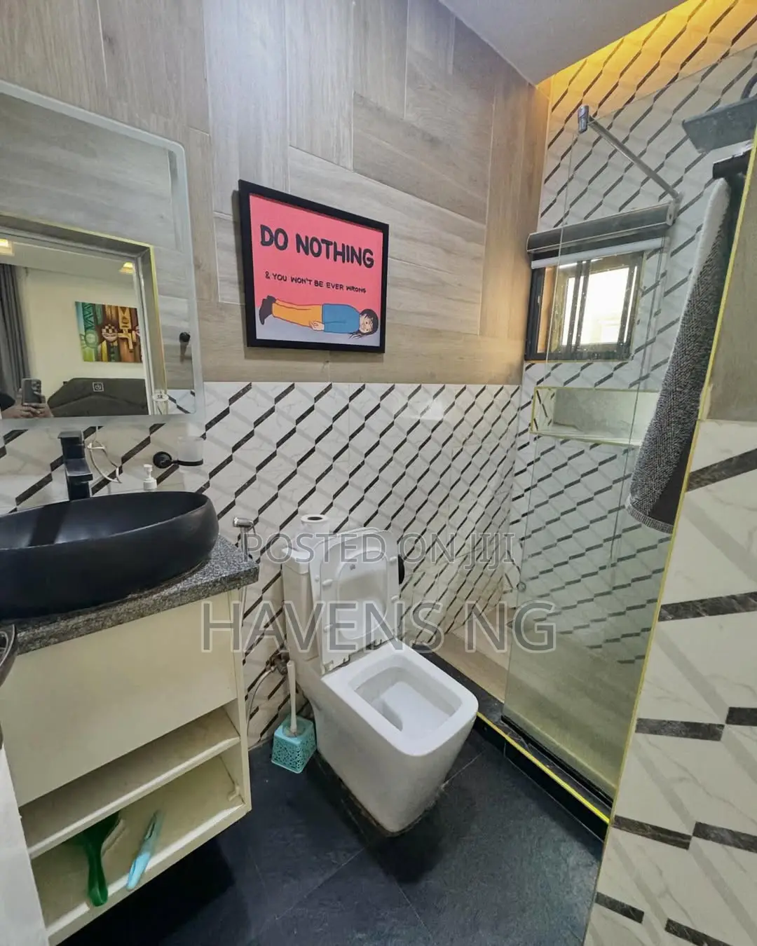 Modern 2-bedroom Apartment Available For Shortlet.