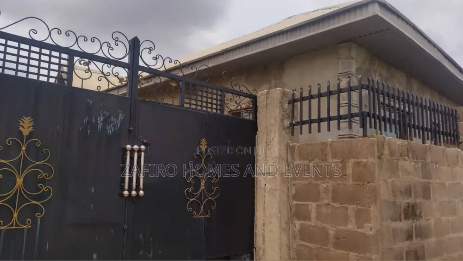 18bdrm Apartment in Isokan Estate, Ibadan for sale