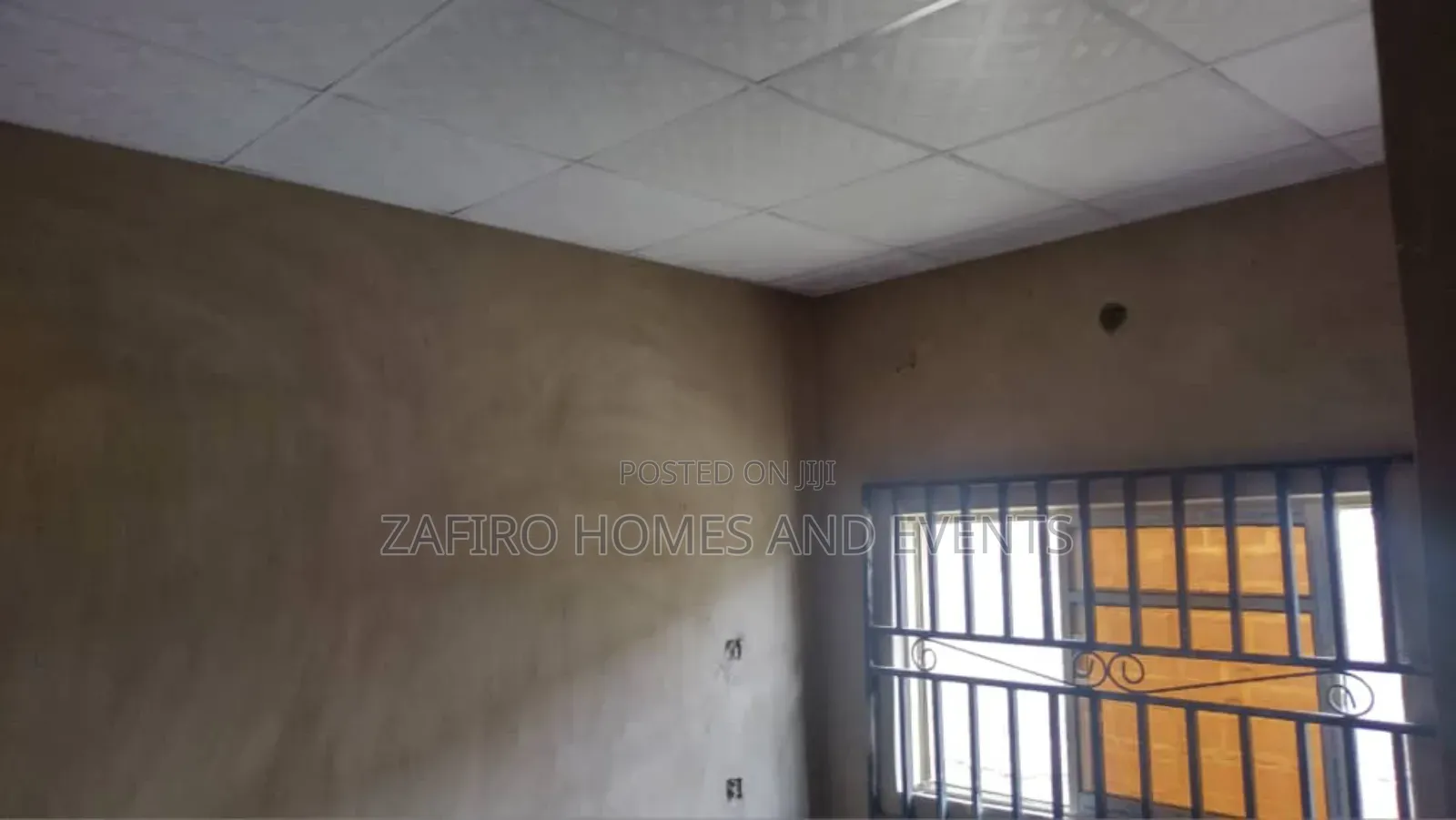 18bdrm Apartment in Isokan Estate, Ibadan for sale