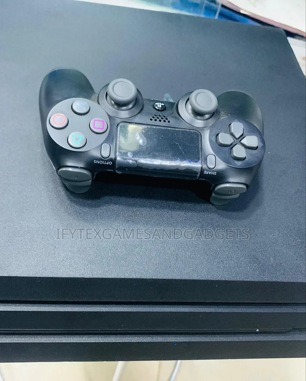 Playstation 4 Pro 1tb With 1 Controller and Accessories