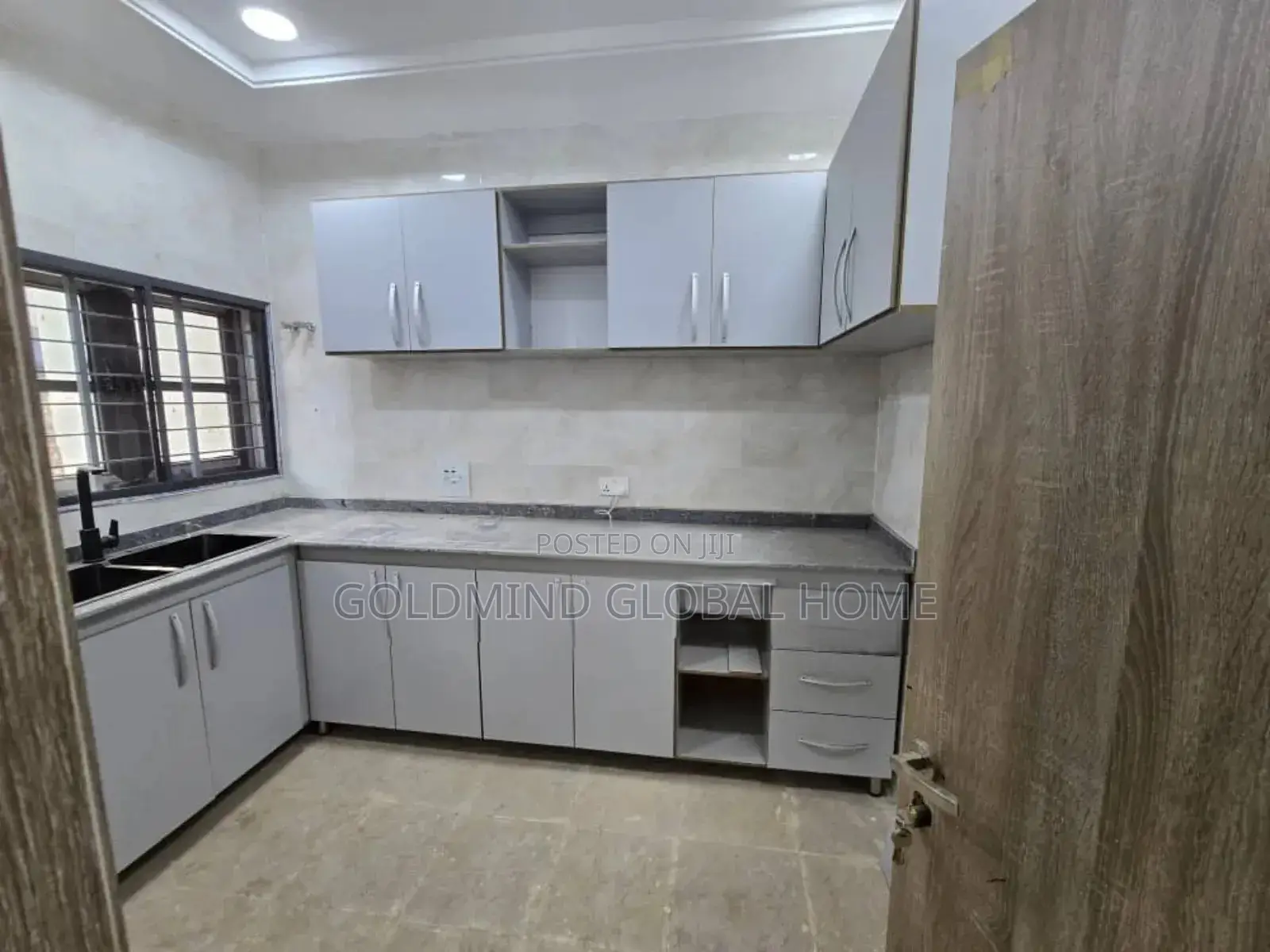 Furnished 2bdrm Block of Flats in Idu District for sale
