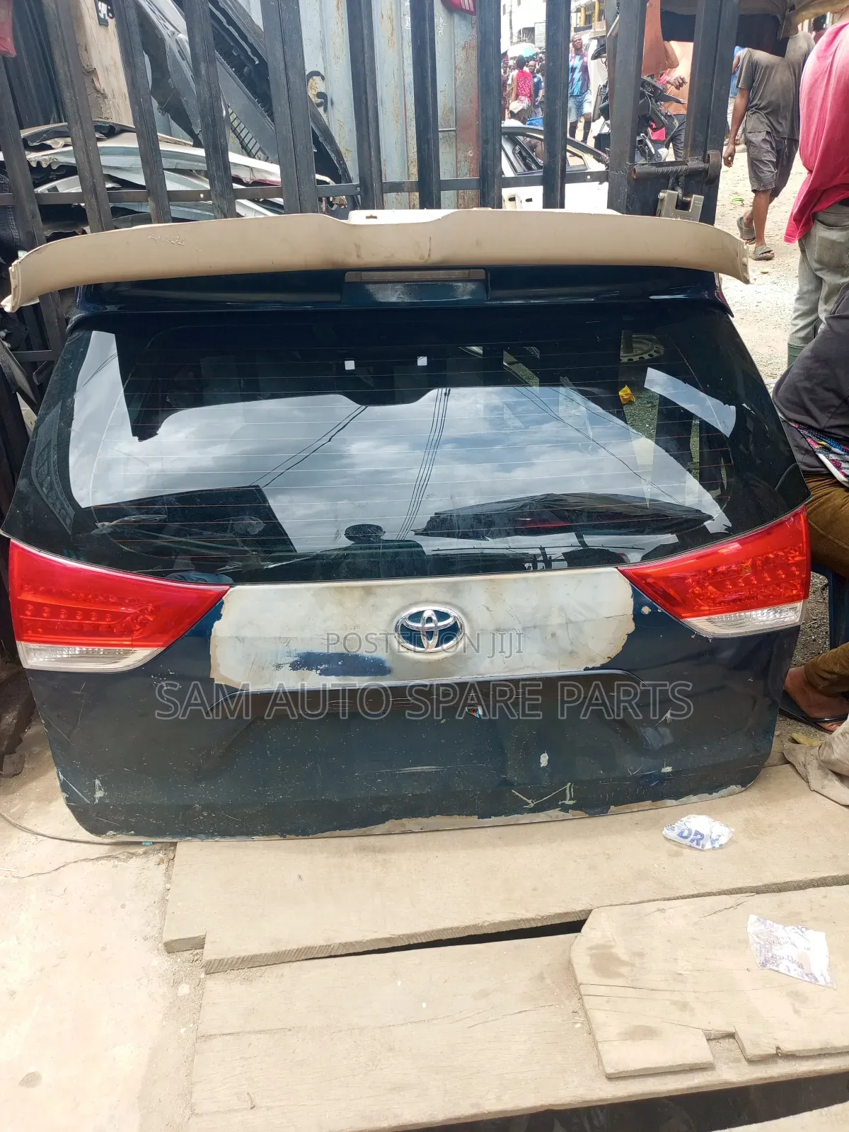 Toyota Sienna 2012 Model Complete Booth Neat One