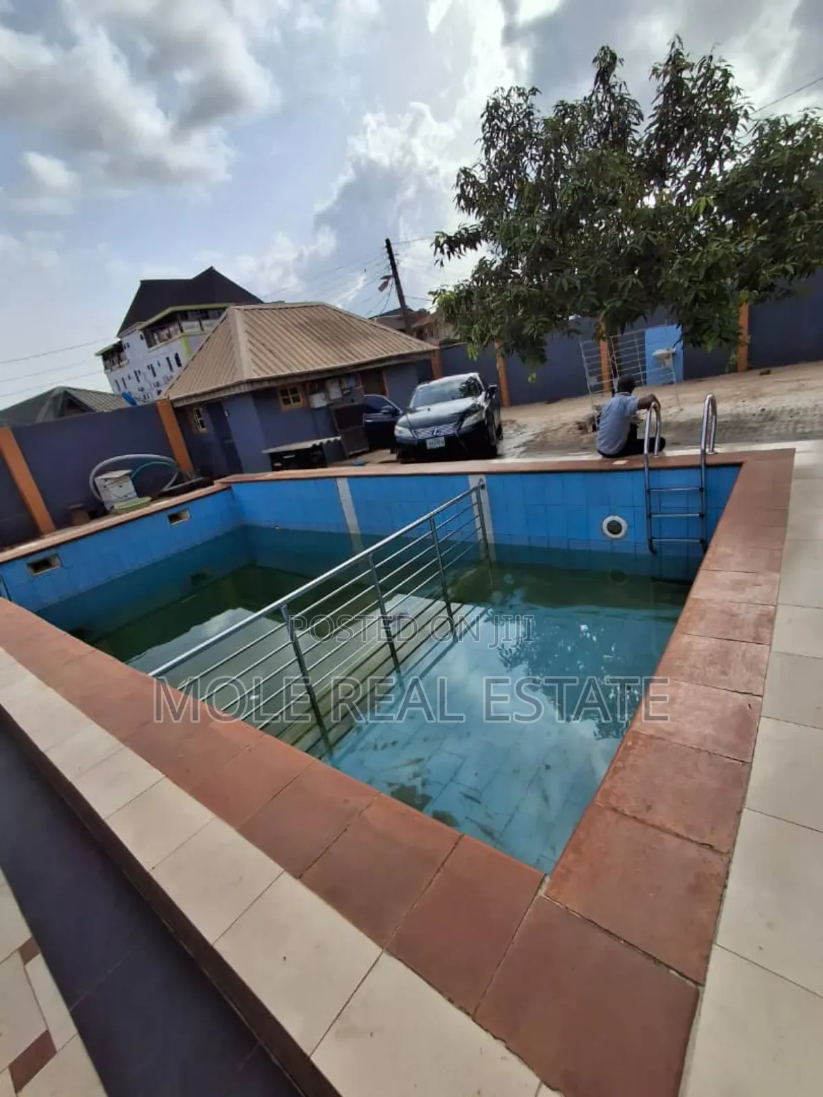 9bdrm Duplex in Egbeda for sale