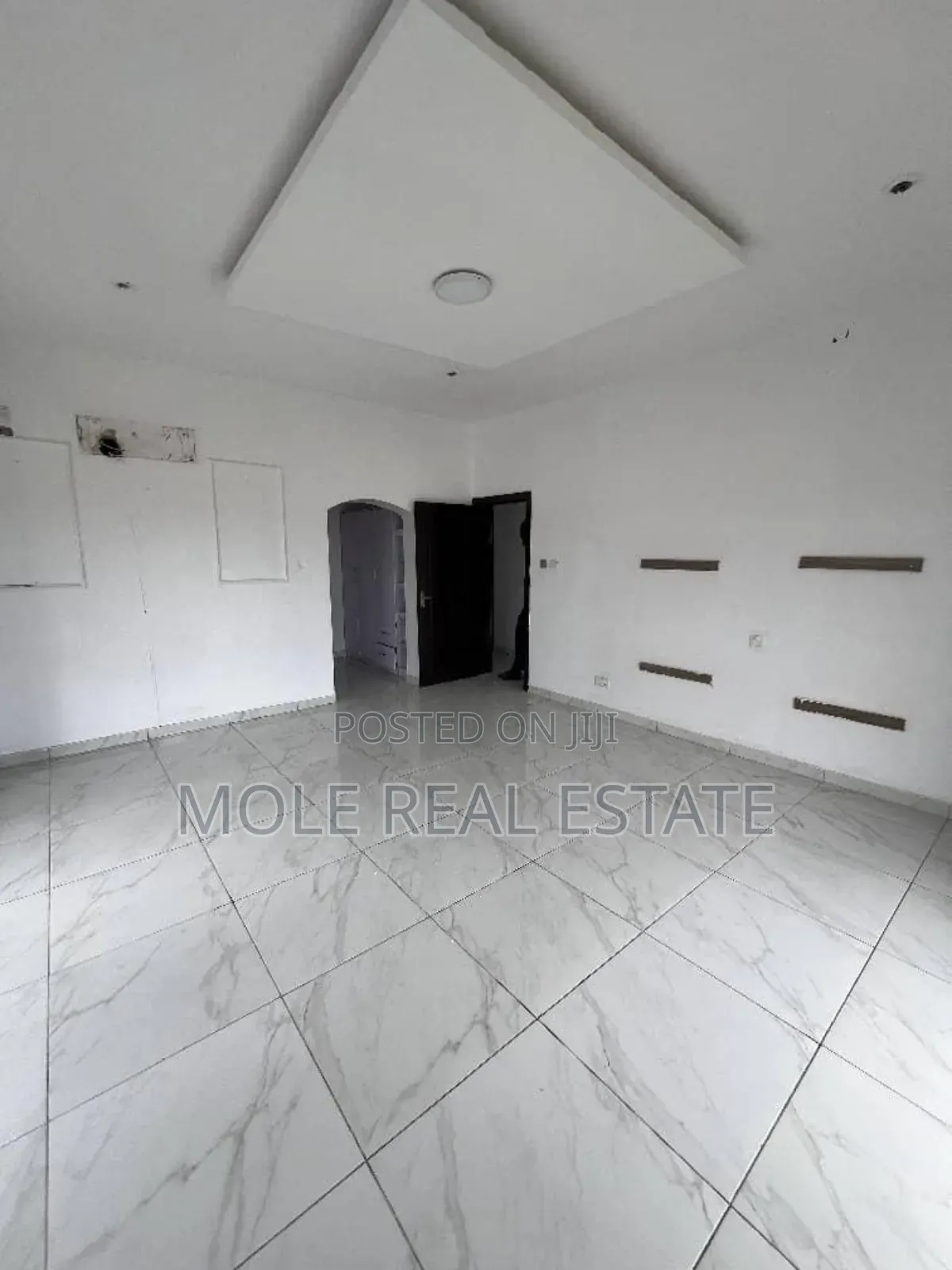 9bdrm Duplex in Egbeda for sale