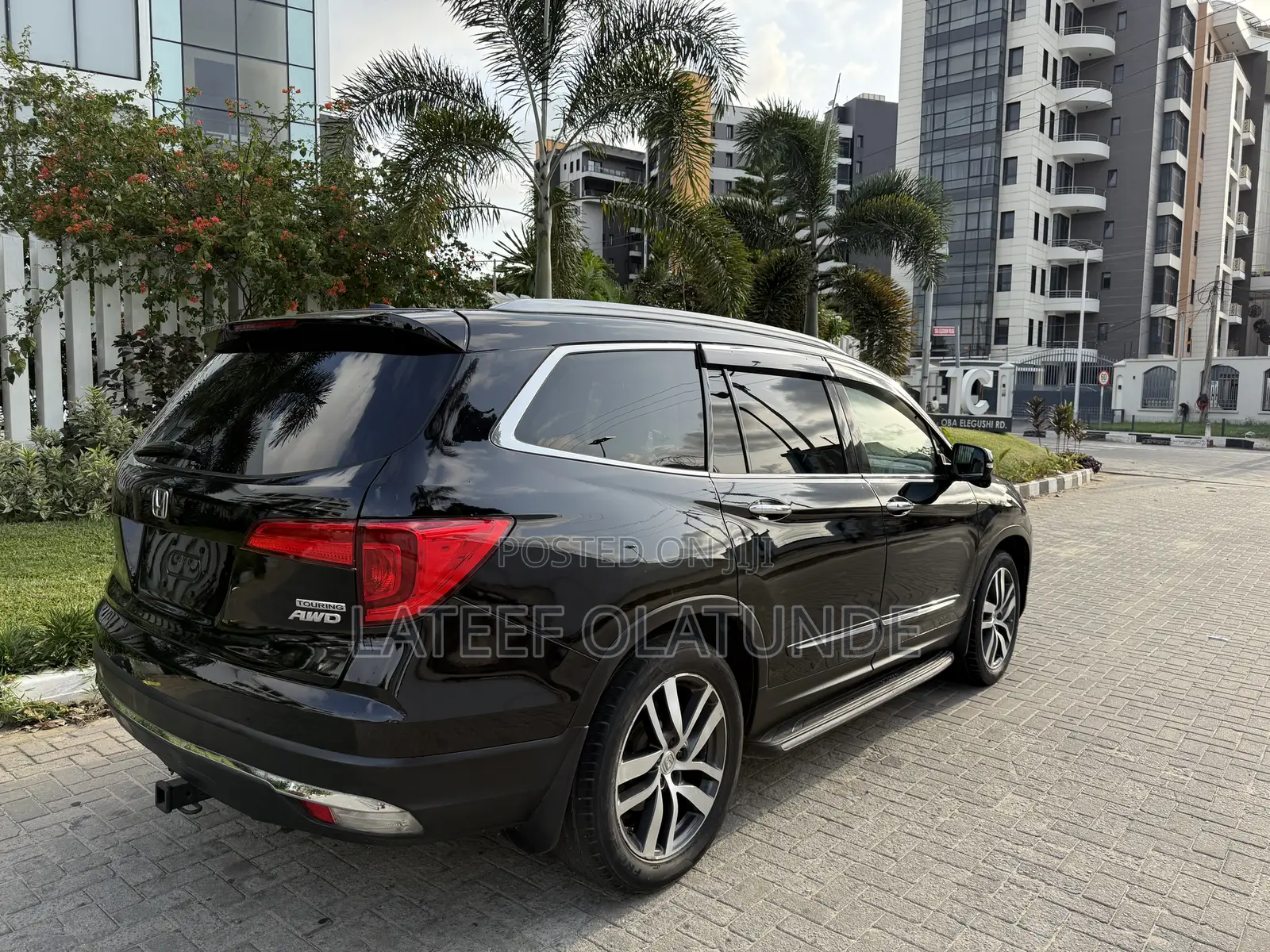 Honda Pilot Touring 4dr SUV 4WD (3.5L 6cyl 9A) 2016 Black