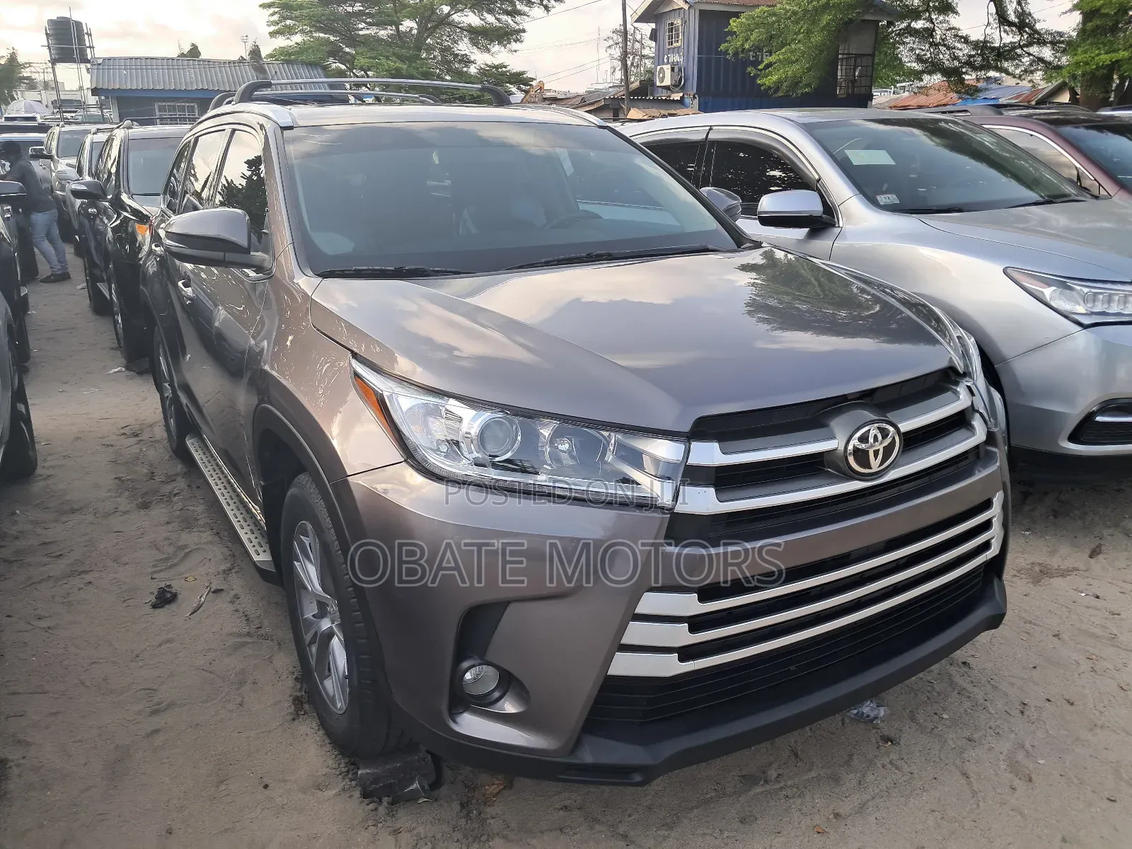 Toyota Highlander Limited 4dr SUV AWD (3.5L 6cyl 6A) 2015 Gray