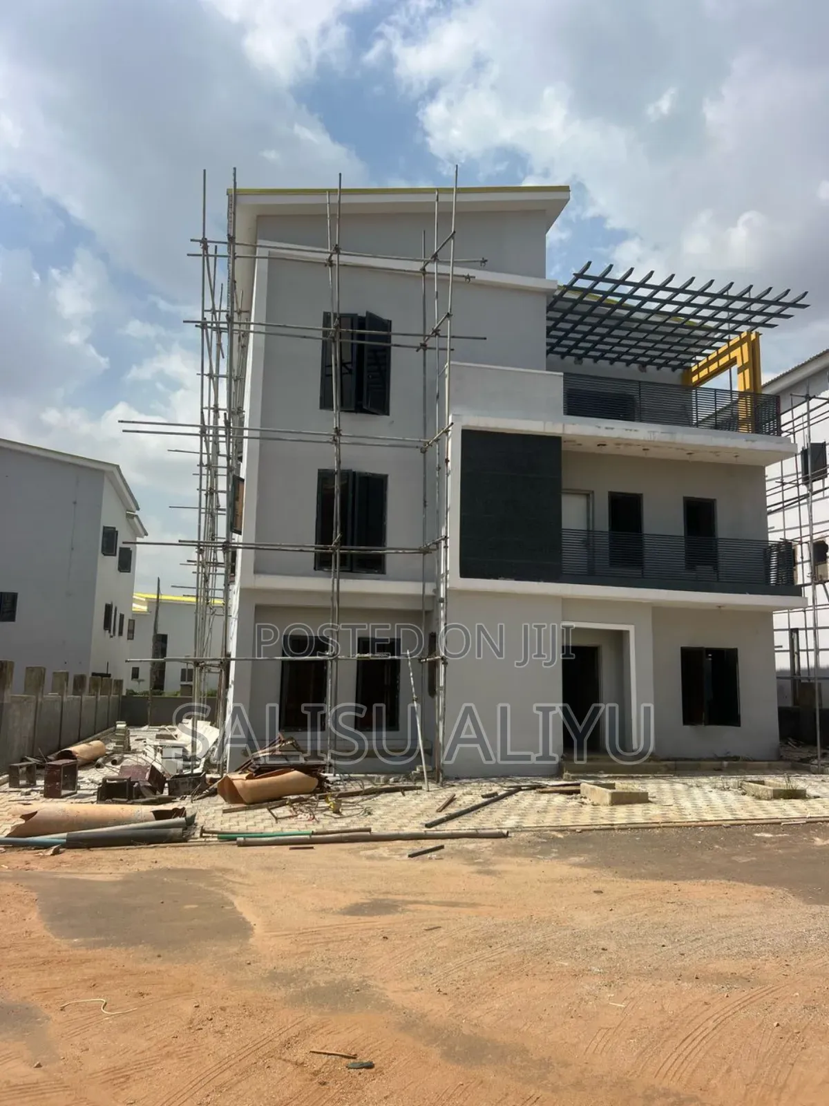 5bdrm Duplex in Katampe for sale