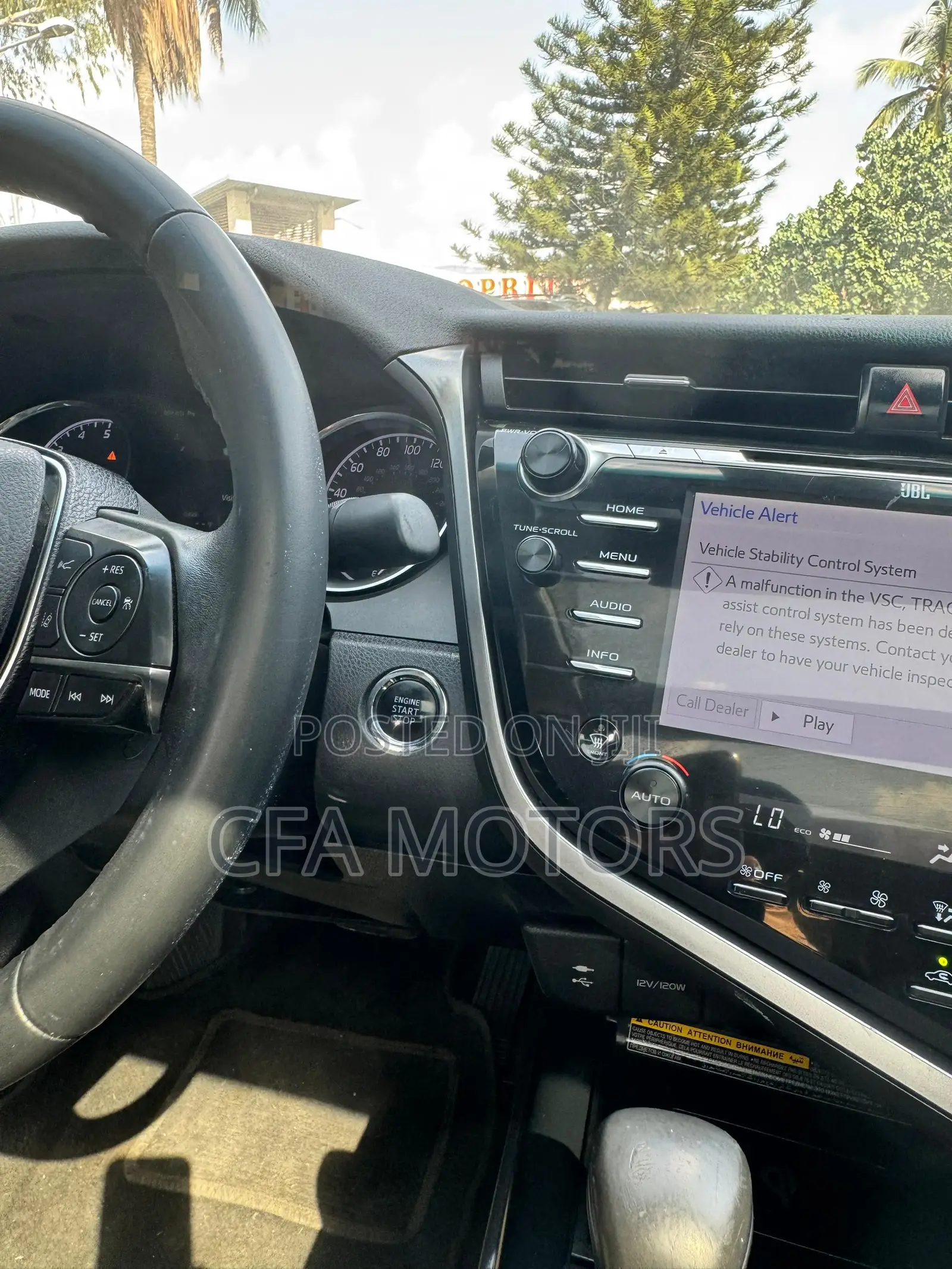 Toyota Camry XLE V6 FWD (3.5L 6cyl 8AM) 2018 Gray