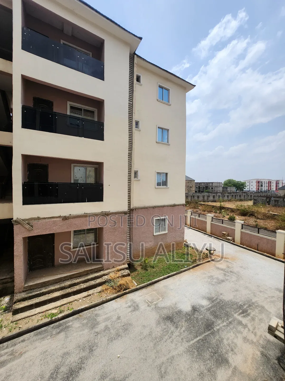3bdrm Apartment in Idu/ Mbora for sale
