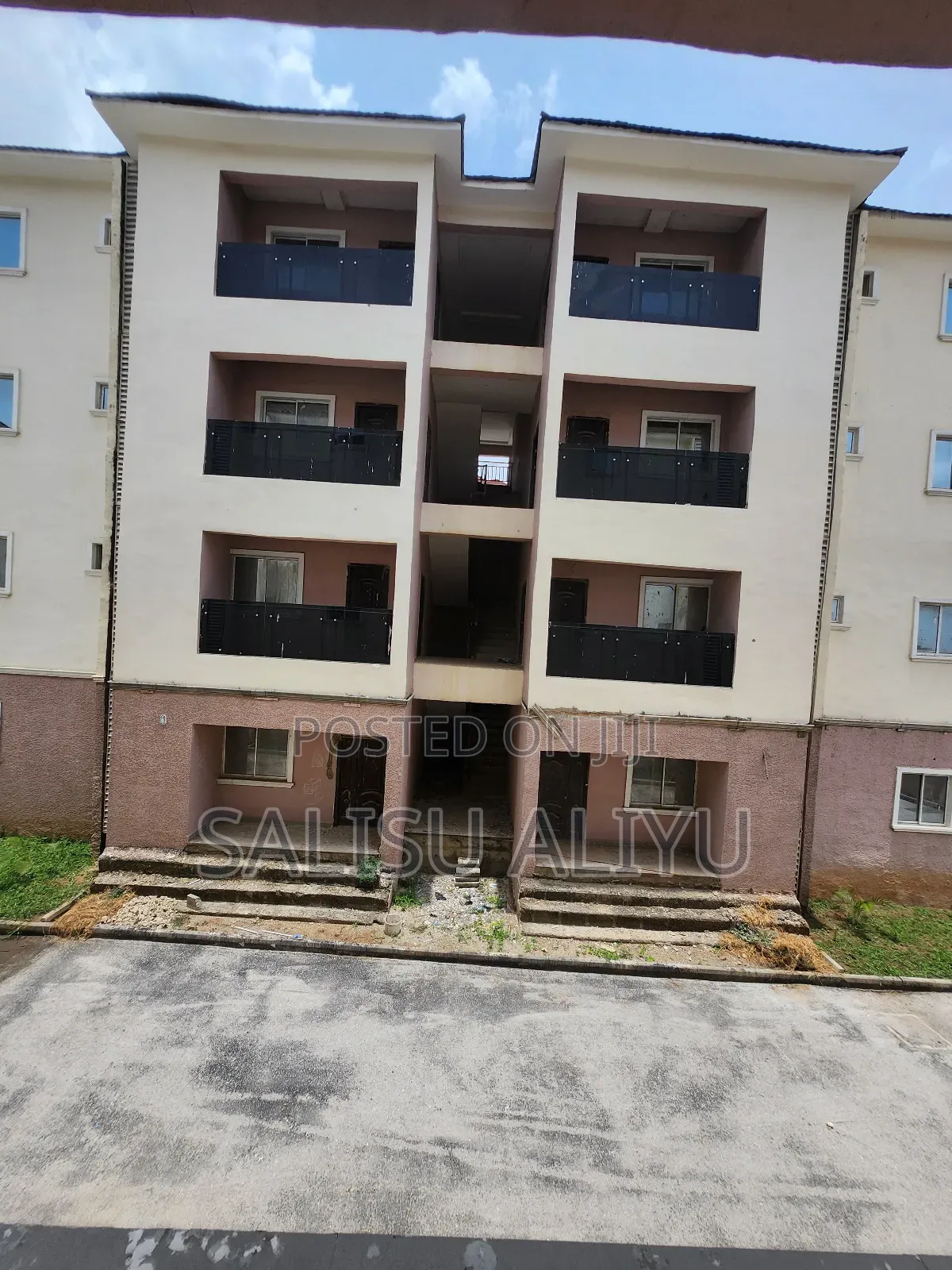 3bdrm Apartment in Idu/ Mbora for sale