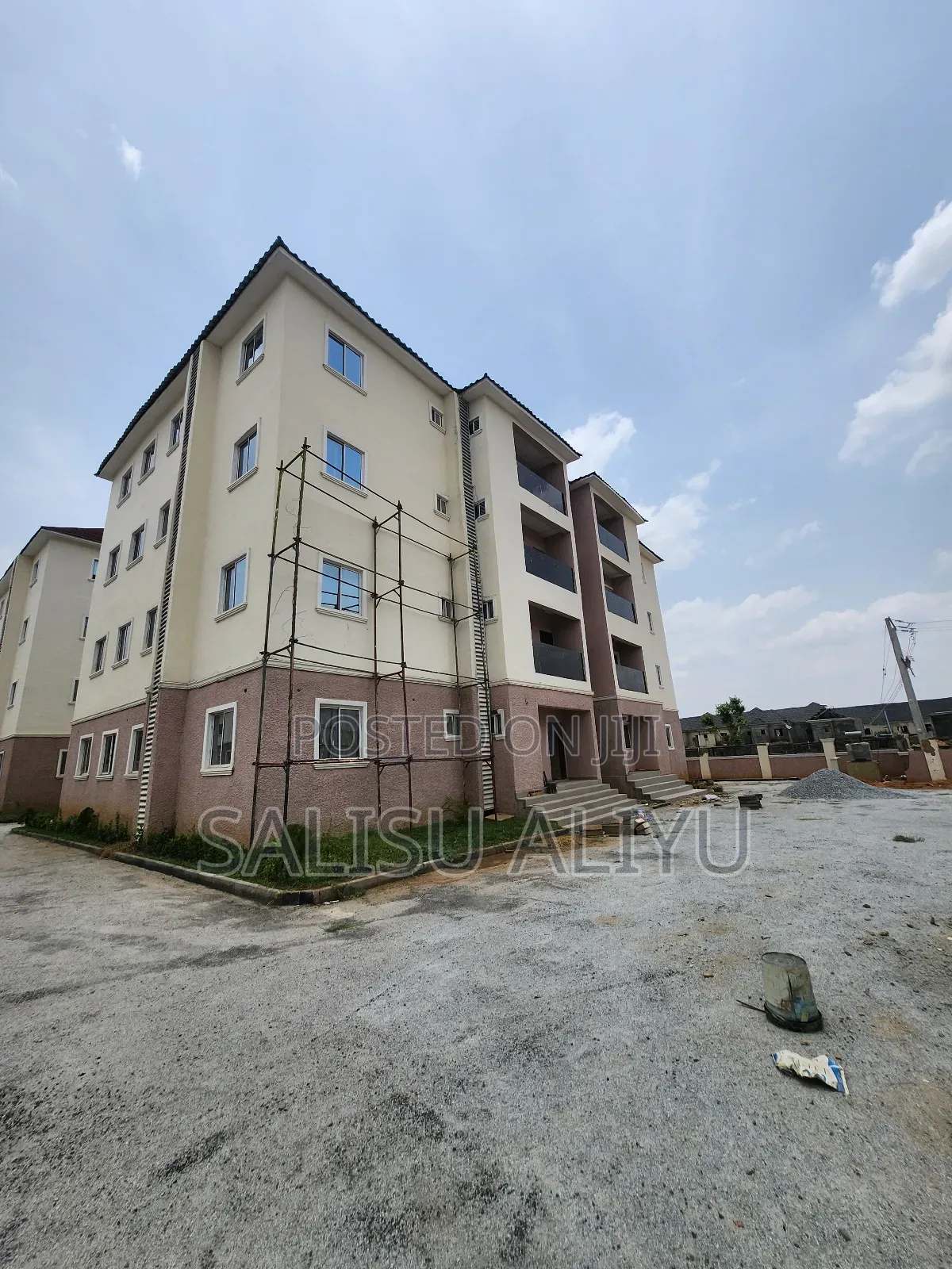 2bdrm Apartment in Mbora/ Idu for sale