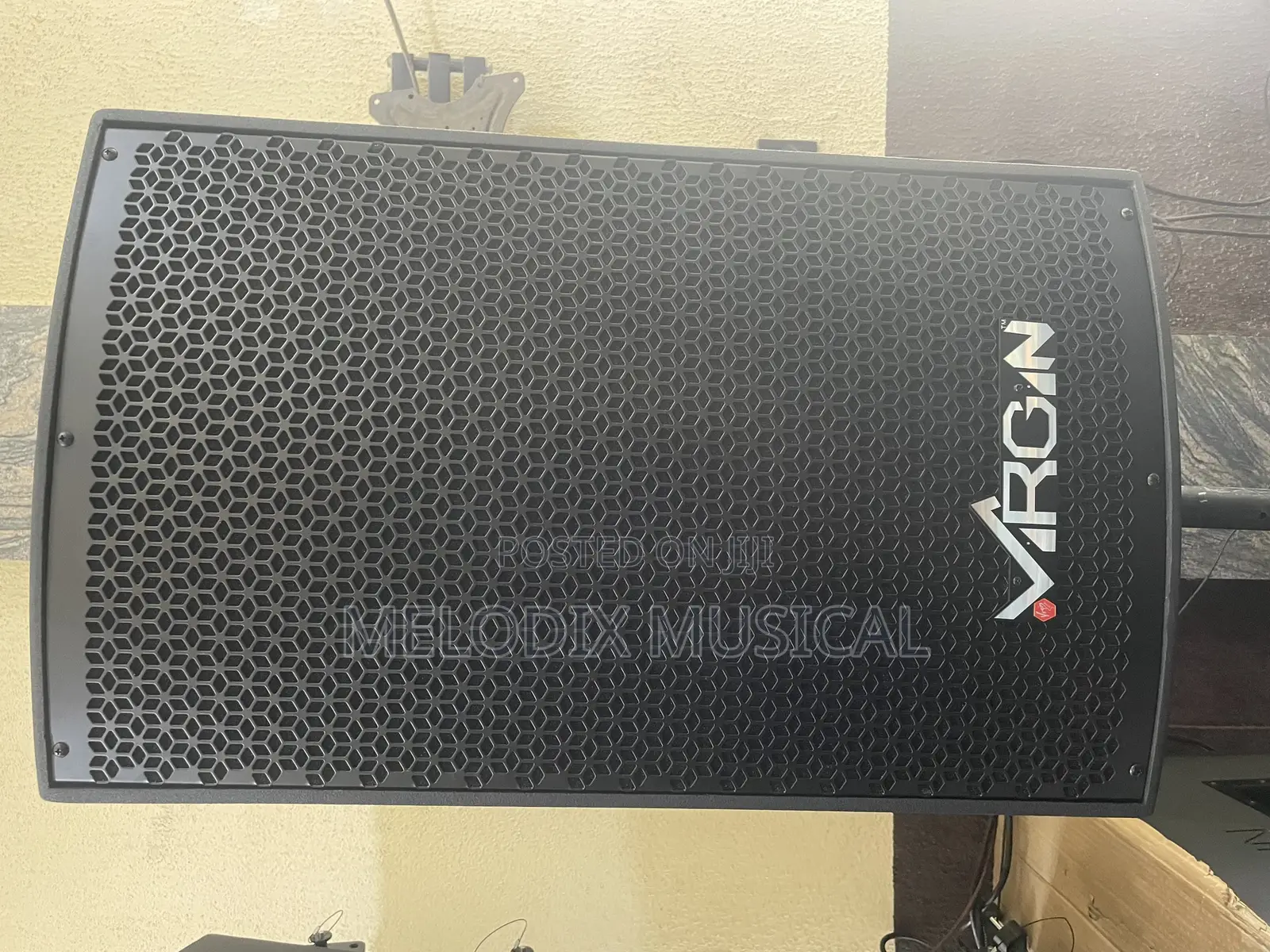 Virgin DBX-15a Powered Specker(Active)