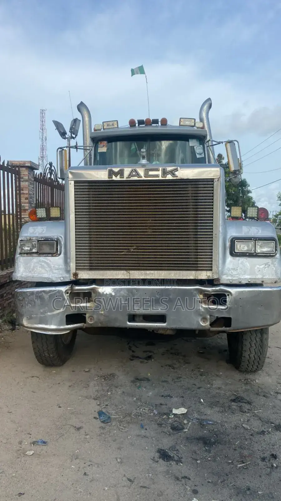60tons Low-Bed With Mack Trailer Head for Sale