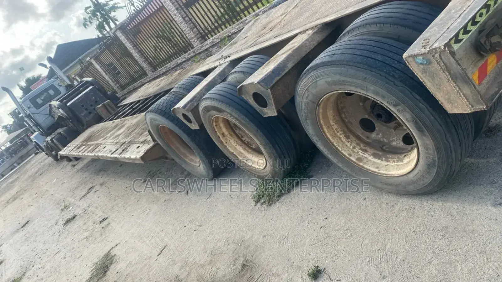 60tons Low-Bed With Mack Trailer Head for Sale