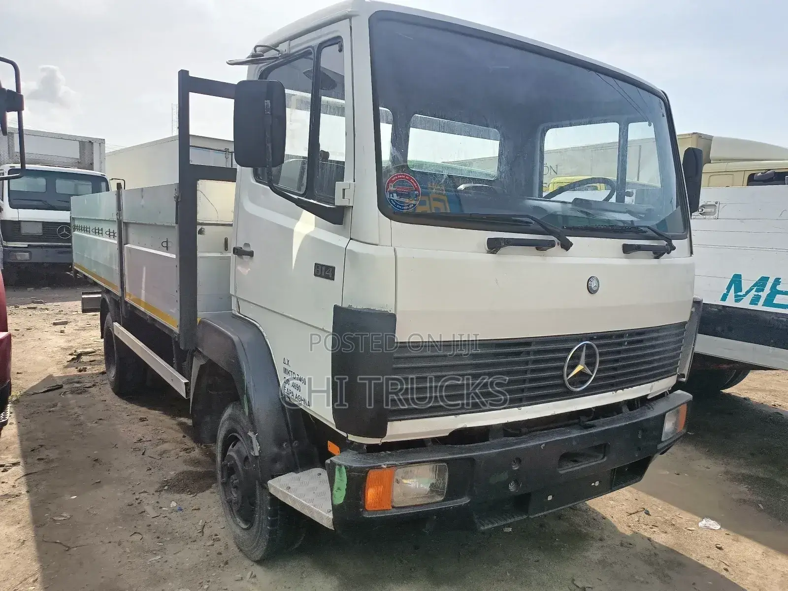 Mercedes Benz 814 Truck Single Propeller