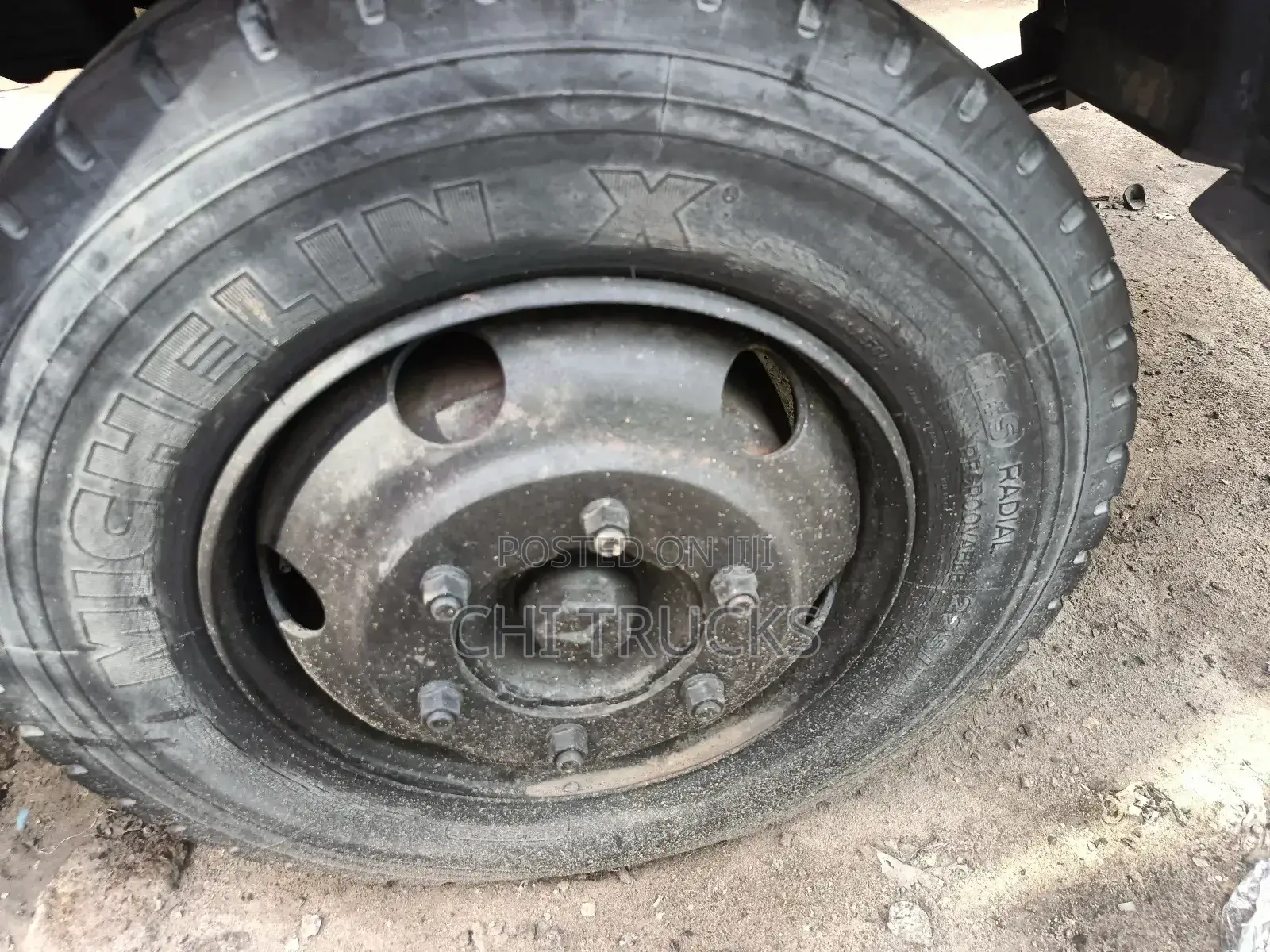 Mercedes Benz 814 Truck Single Propeller