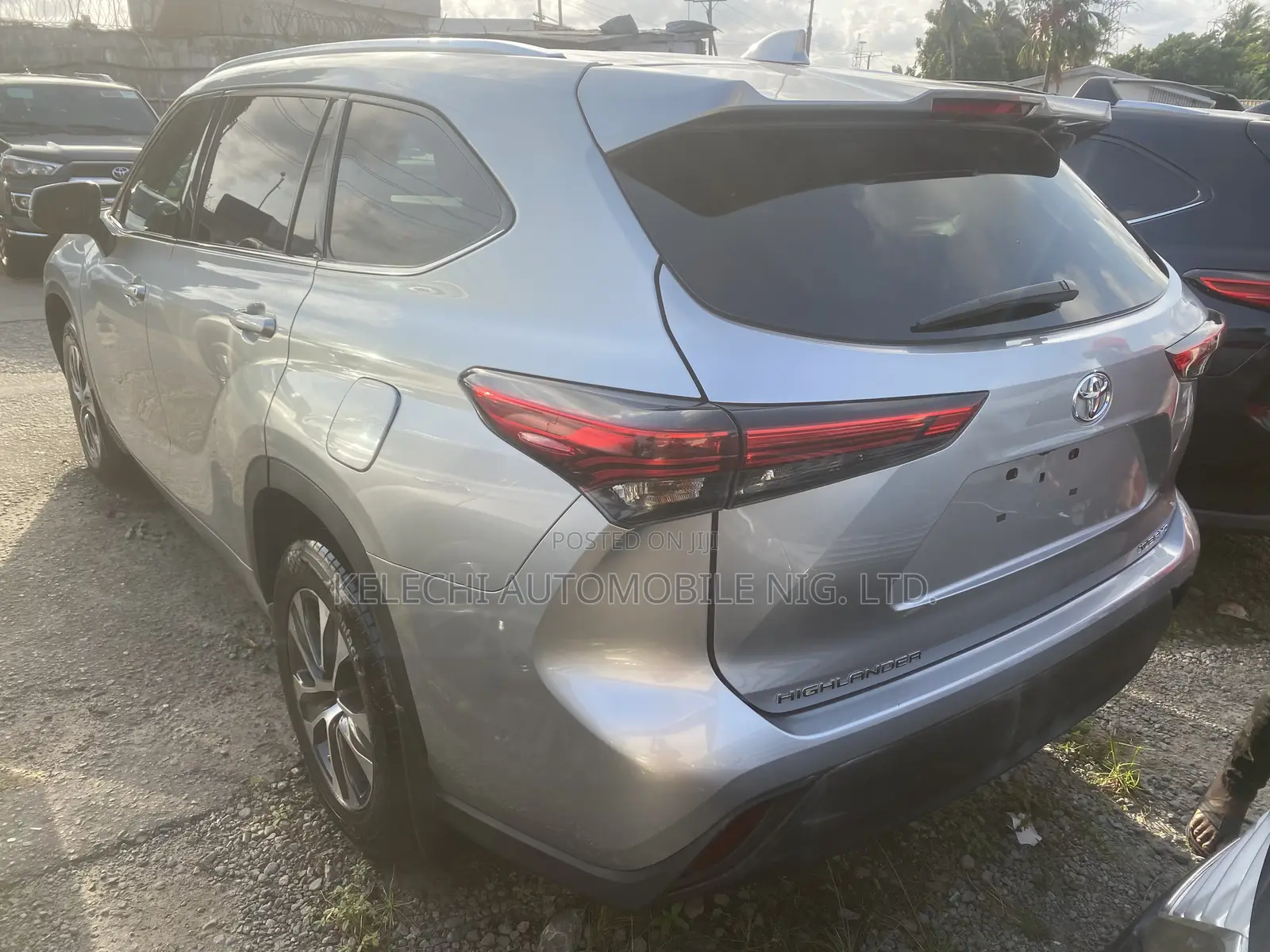 Toyota Highlander XLE 2021 Gray
