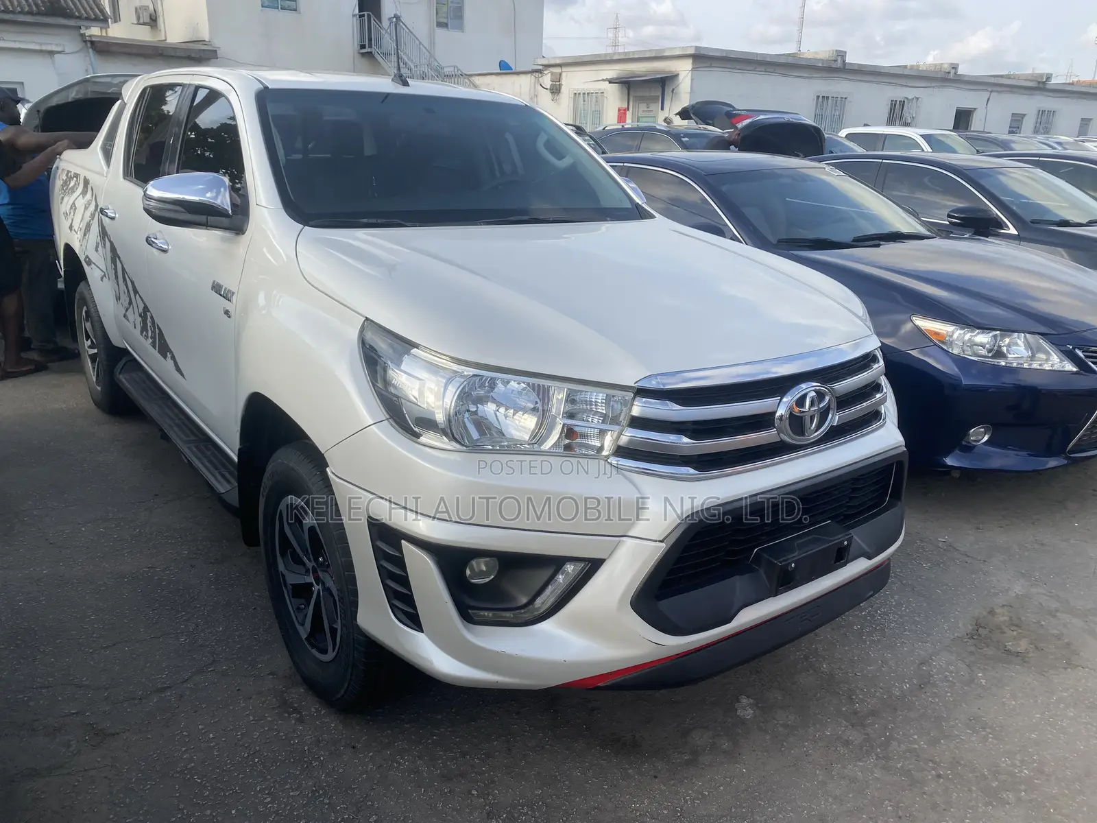Toyota Hilux SR5+ 4x4 2018 White