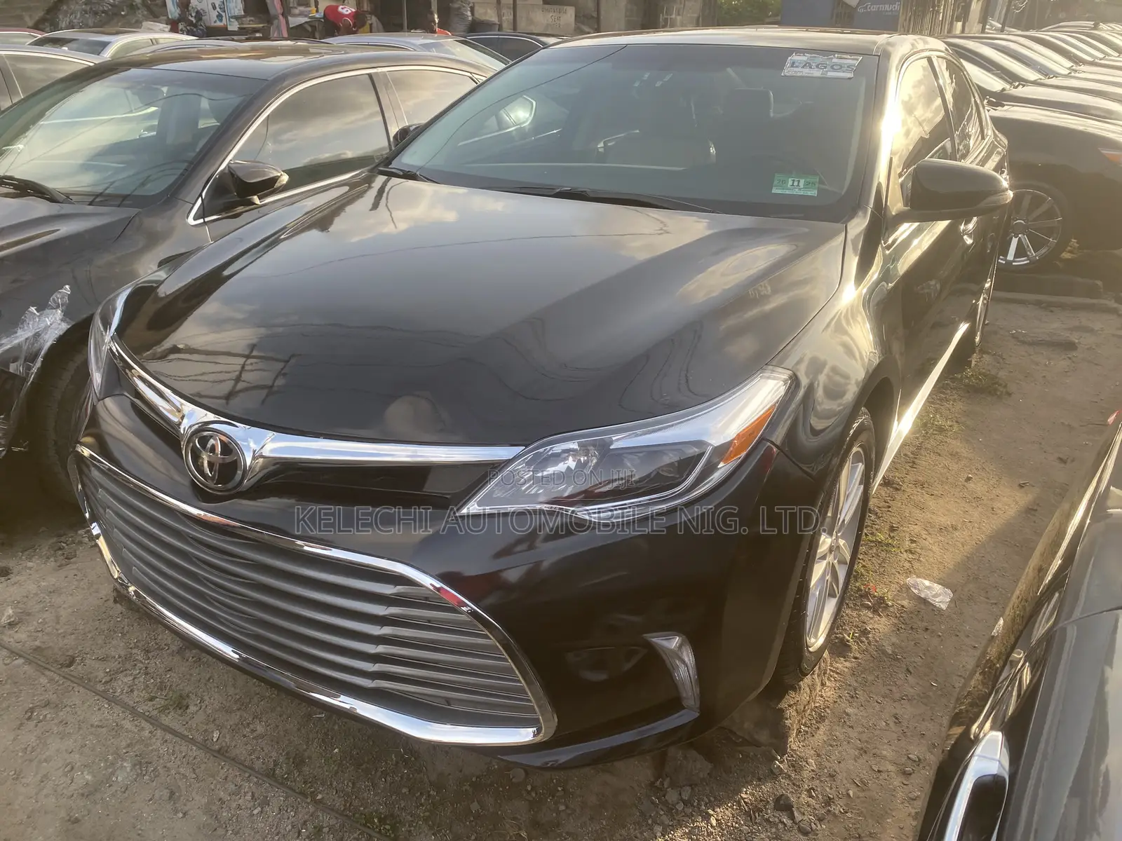 Toyota Avalon XLE Sedar FWD (3.5L 6cyl 6A) 2013 Black