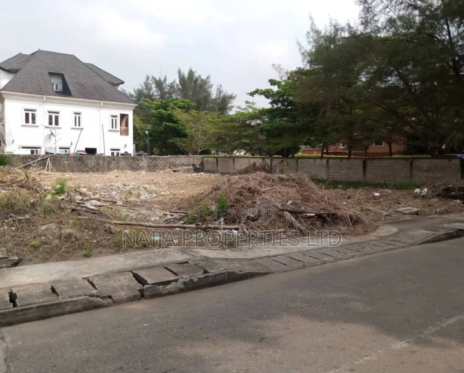 824sqm of Land at Carltongate Estate, Chevron Drive, Lekki