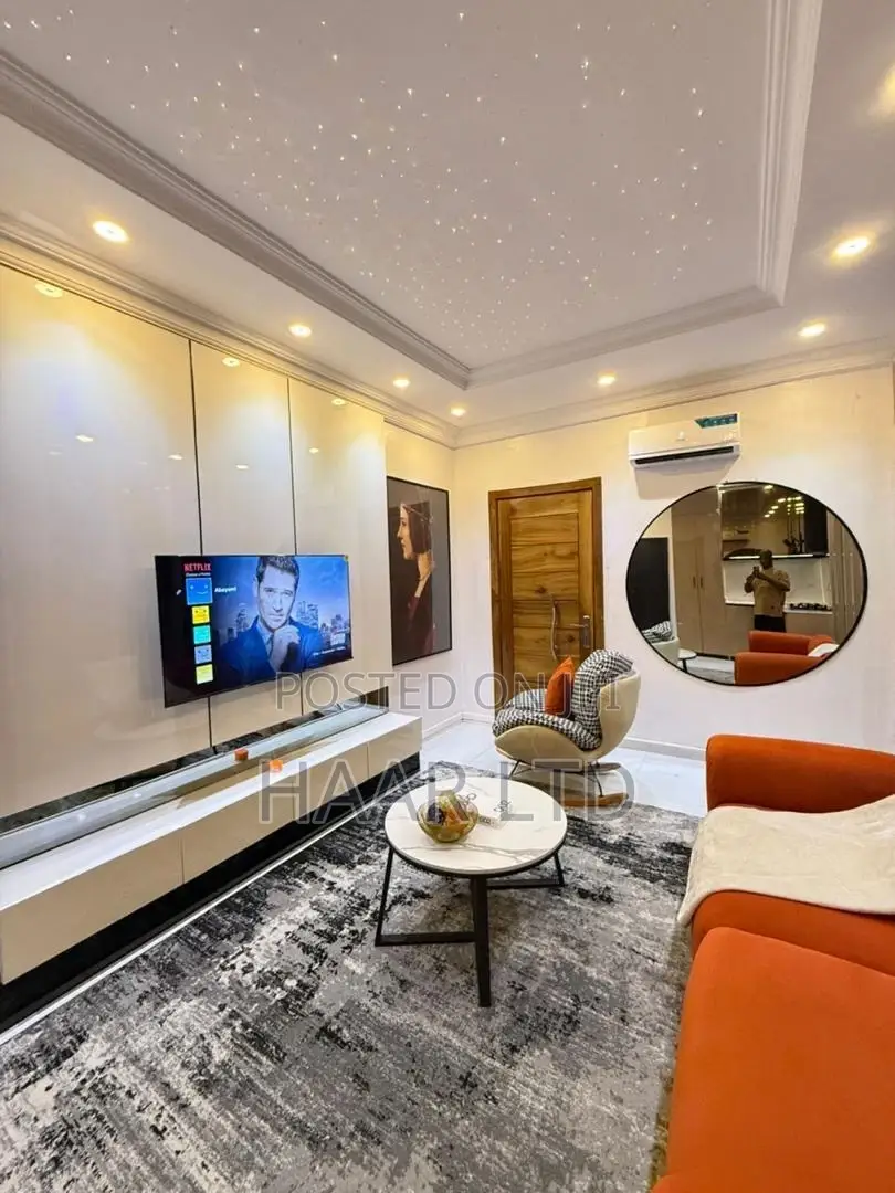 Beautiful 1 Bedroom Apartment With a Bathub