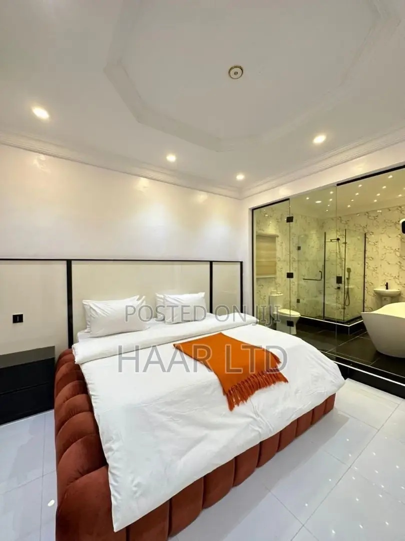 Beautiful 1 Bedroom Apartment With a Bathub