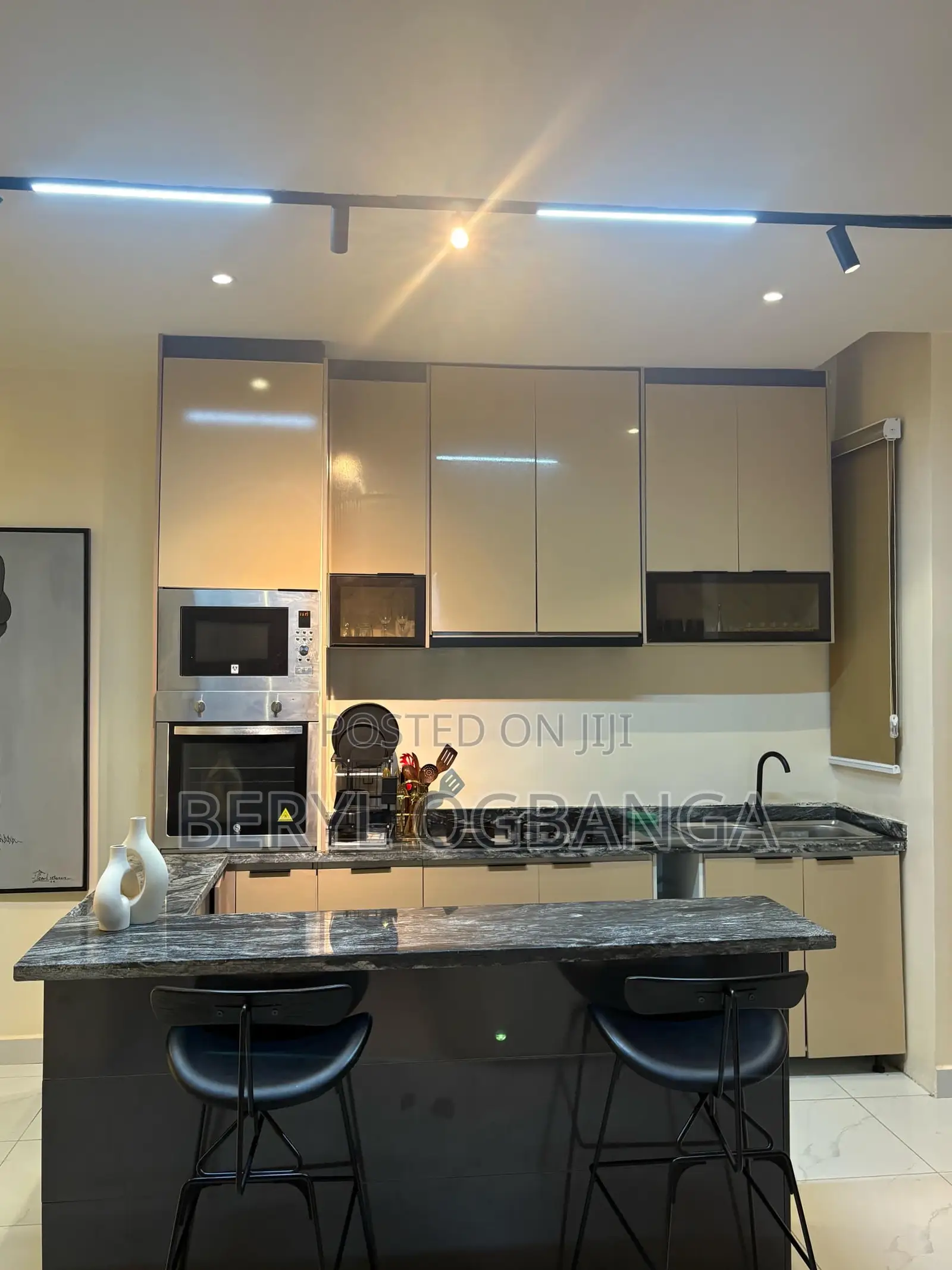 Beautiful and Luxurious 2 Bedroom Apartment.