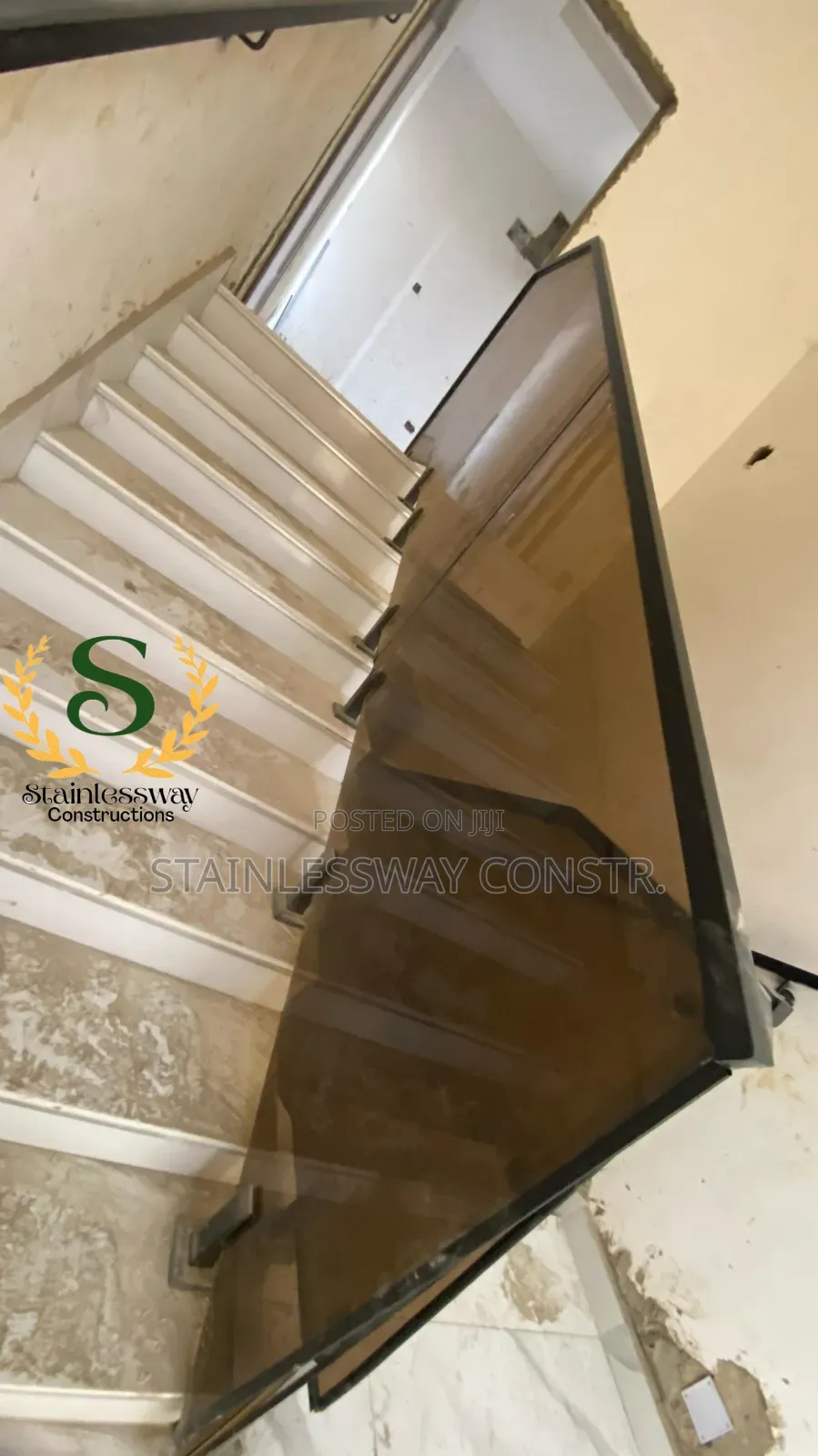 Glass Tinted Railing : A Symbol of Luxury