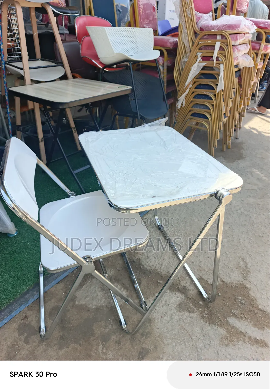 Fordable Reading Desk and Chair