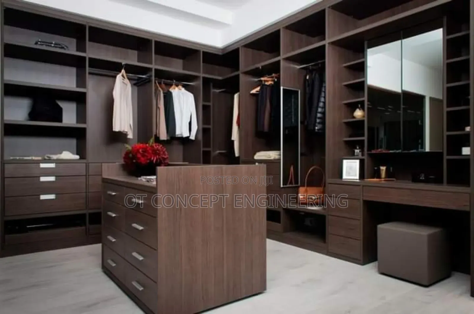 Walk in Closet
