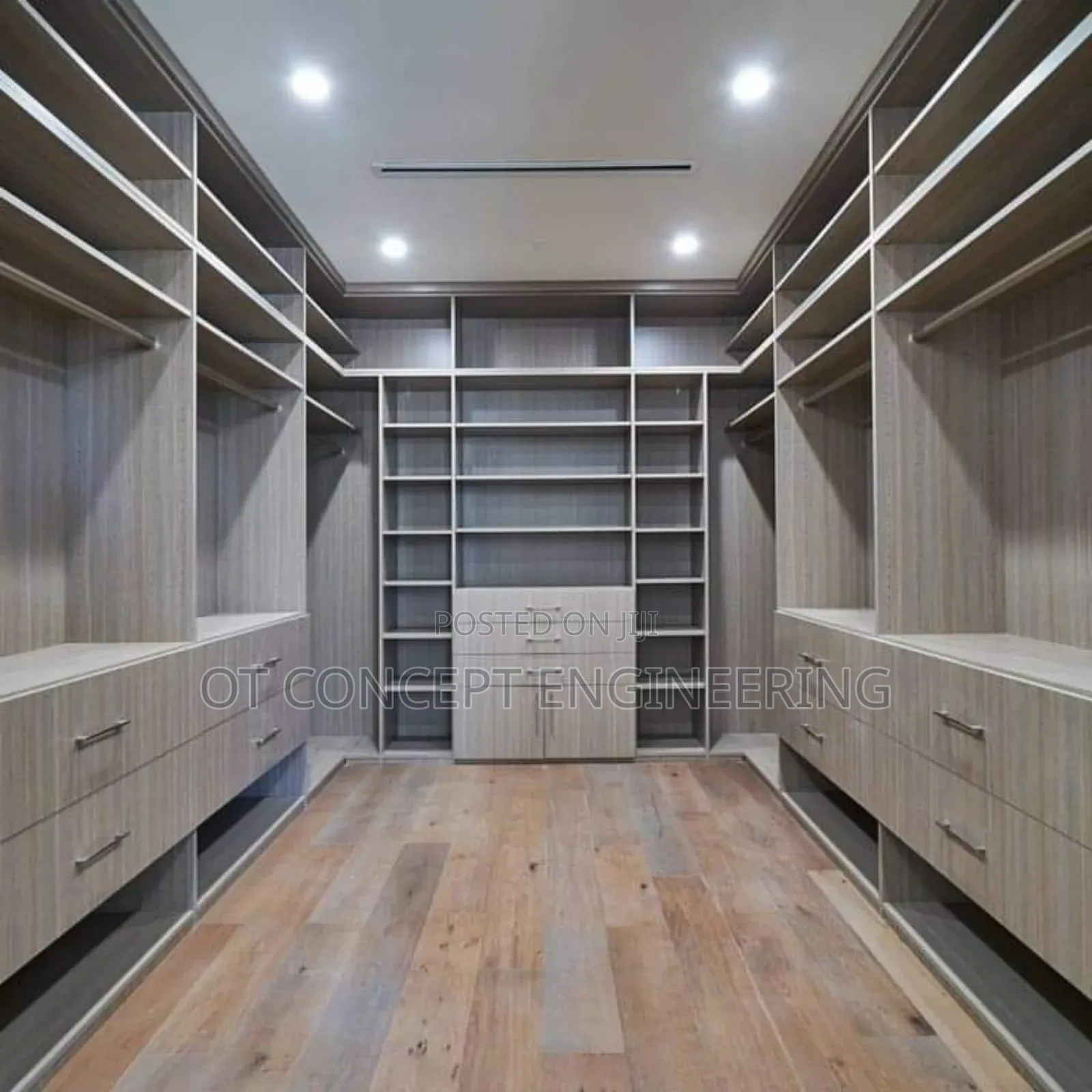 Walk in Closet