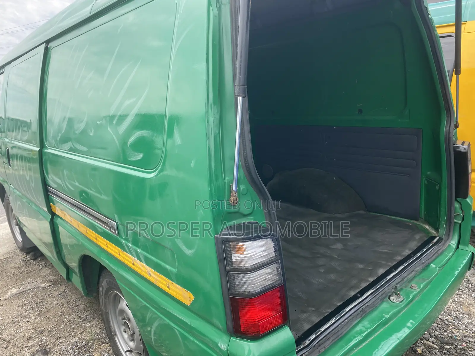 Mitsubishi Delica 2006 Green