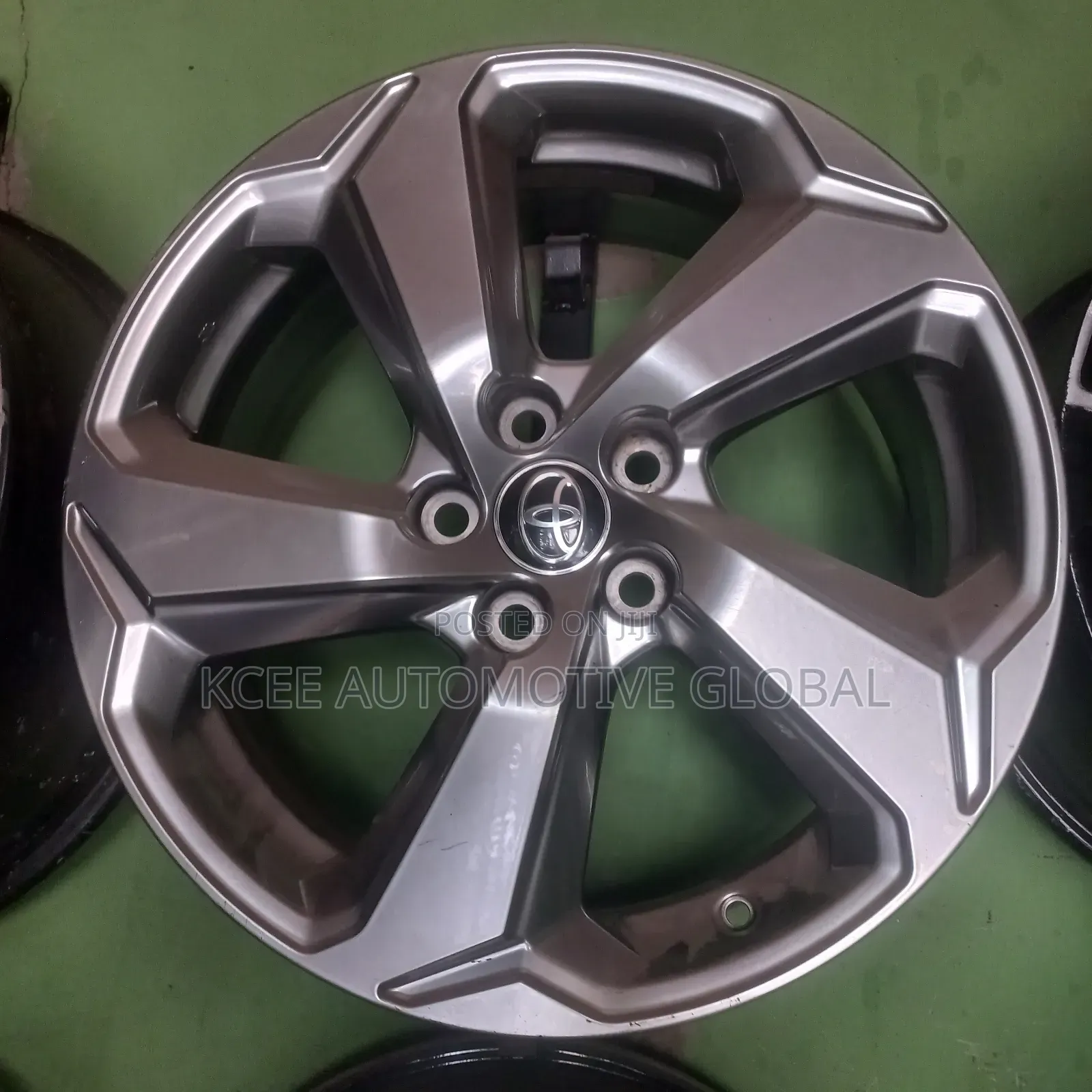 Toyota Rav4 18" Inches Rim