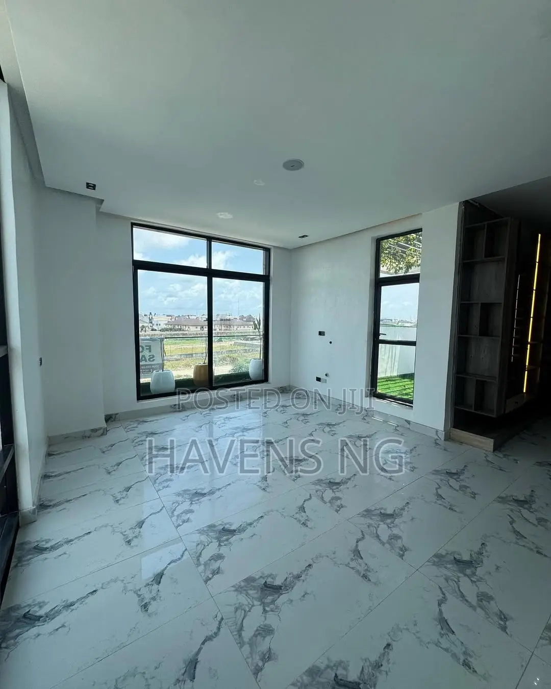 6bdrm Duplex in Osapa london for sale