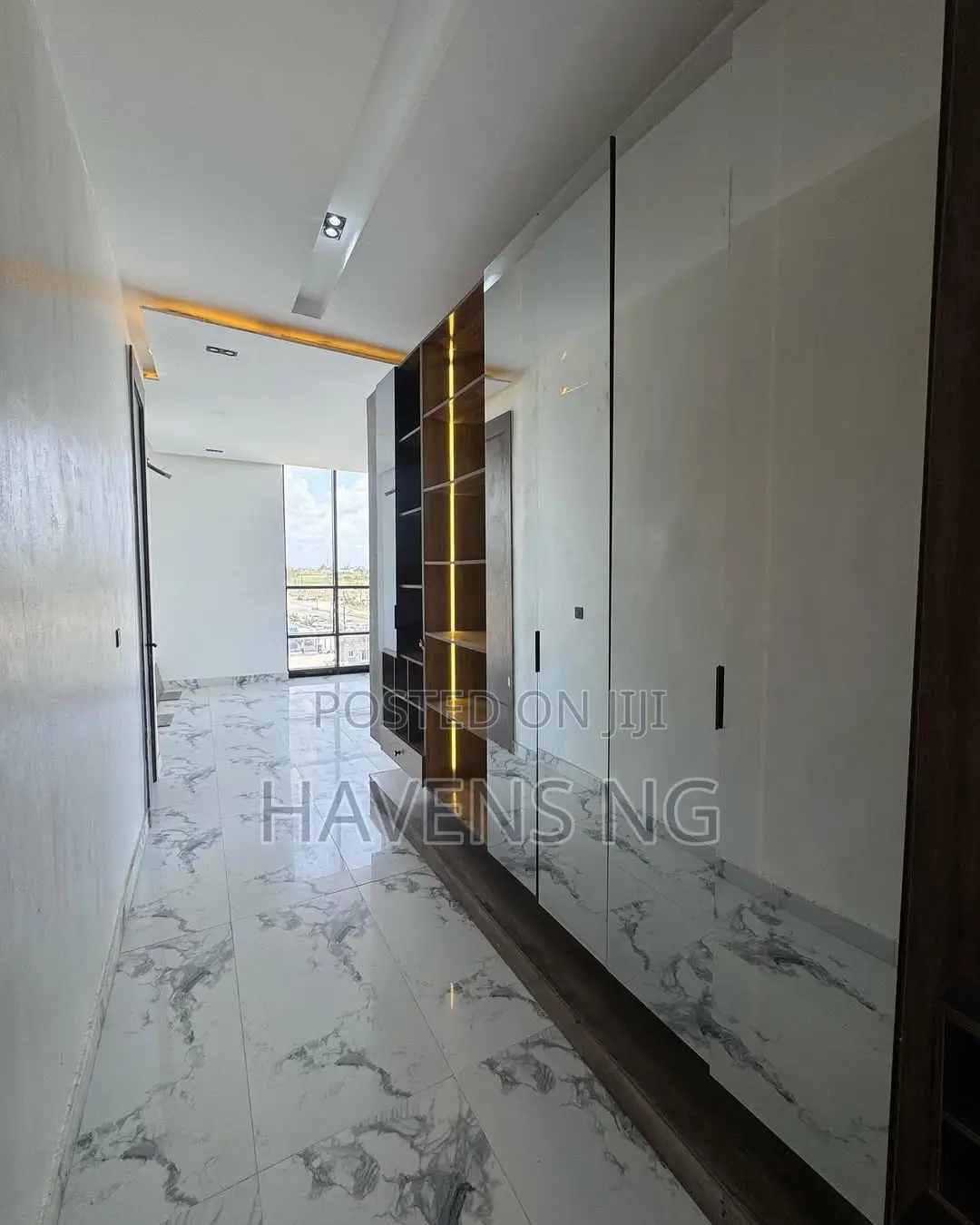 6bdrm Duplex in Osapa london for sale