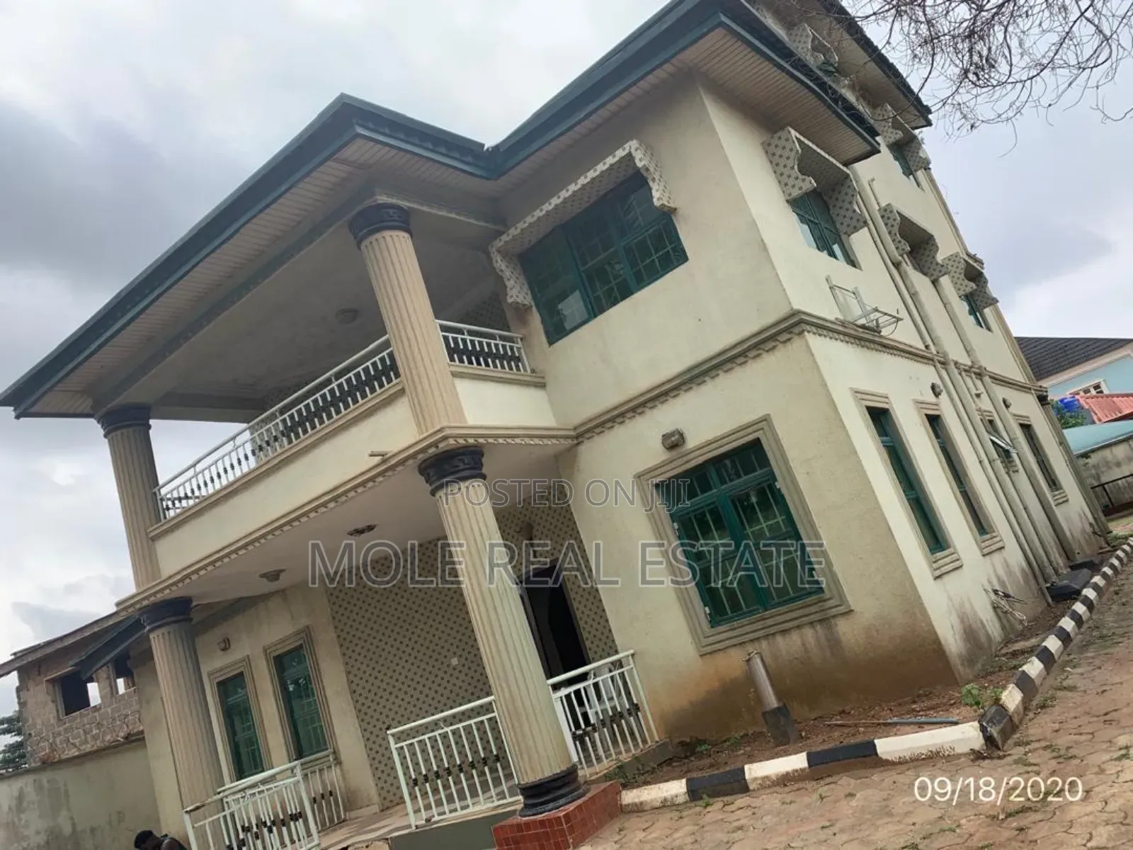 Furnished 6bdrm Duplex in Unity Estate Egbeda for sale