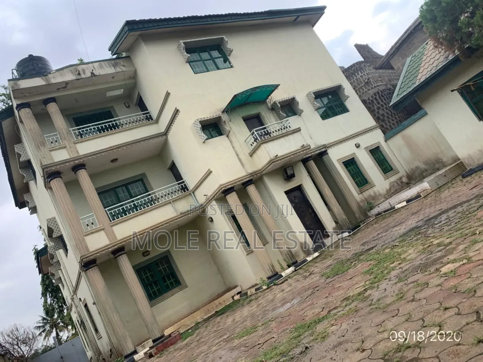 Furnished 6bdrm Duplex in Unity Estate Egbeda for sale