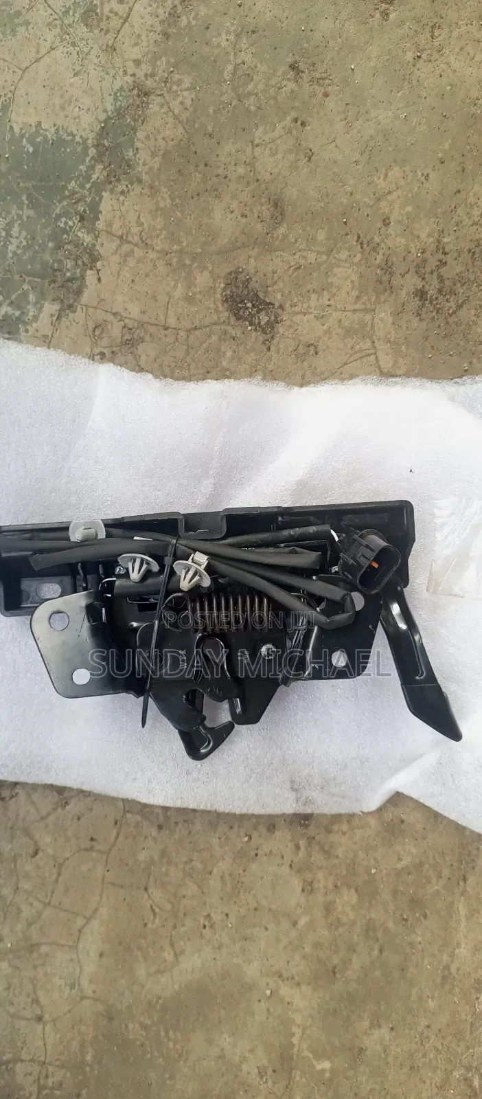 Hyundai Sonata Bonnet Lock