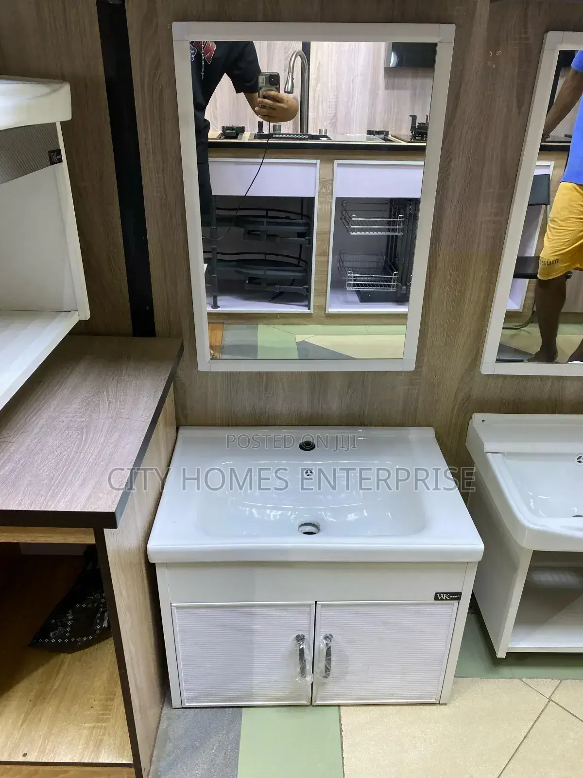 To Quality Luxury Standard Cabinet