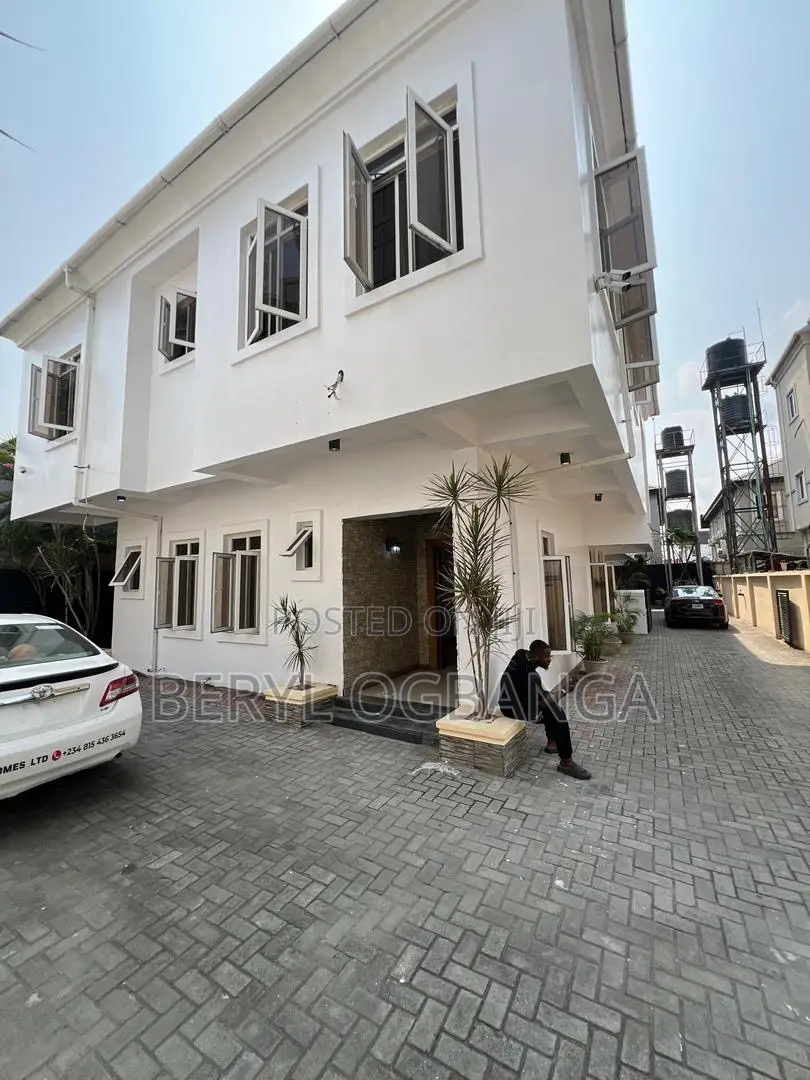 5bdrm Duplex in Lekki Phase 1 for rent