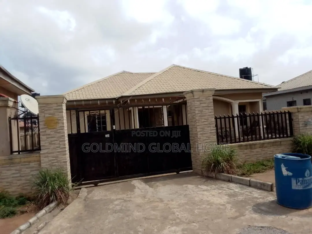 3bdrm Bungalow in Apo District for sale