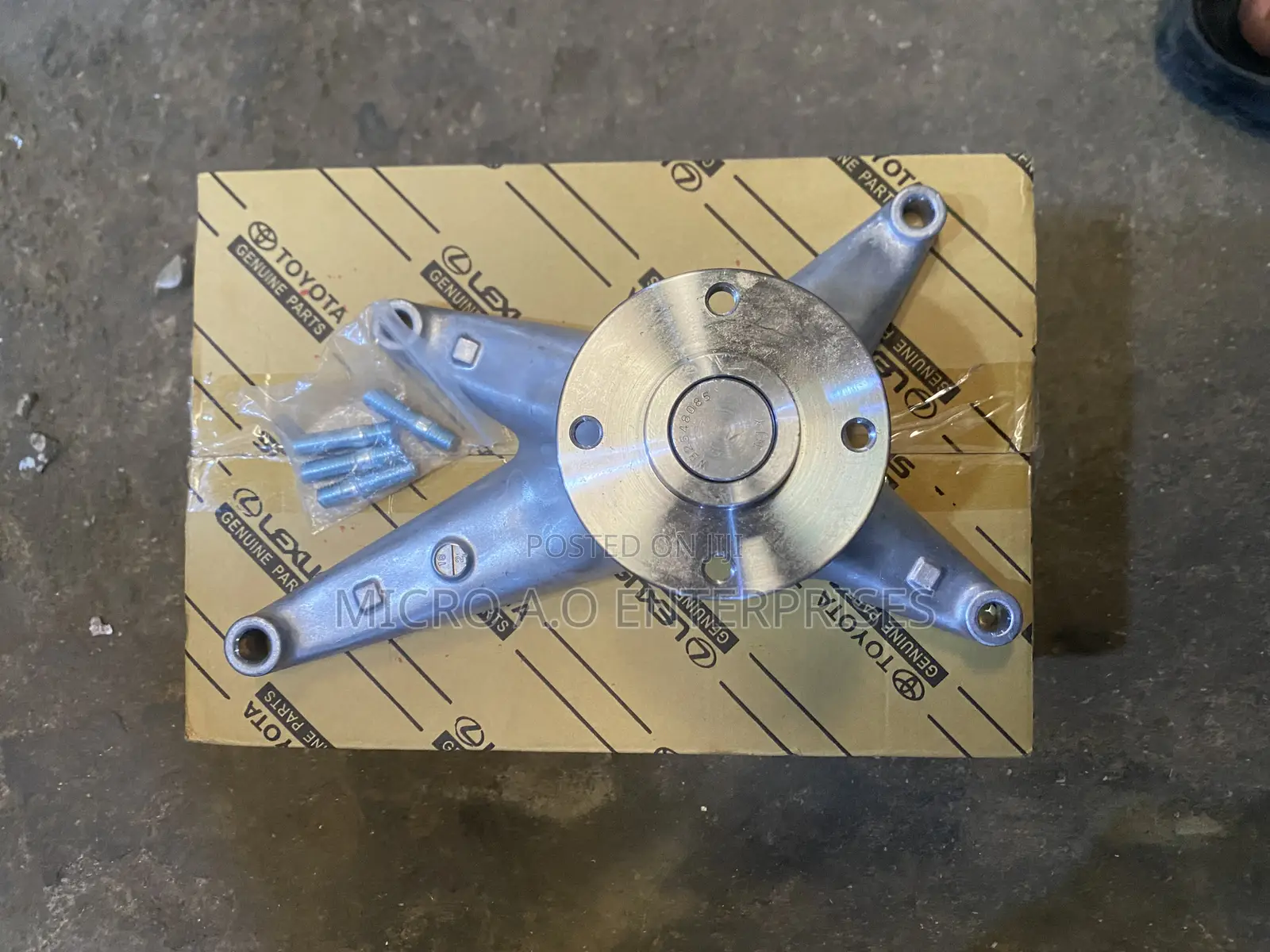 Water Pump Hanger 3ur