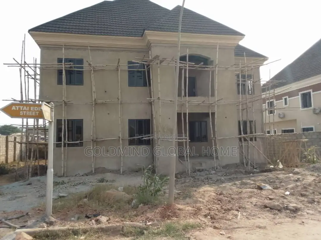 4bdrm Duplex in Apo for sale